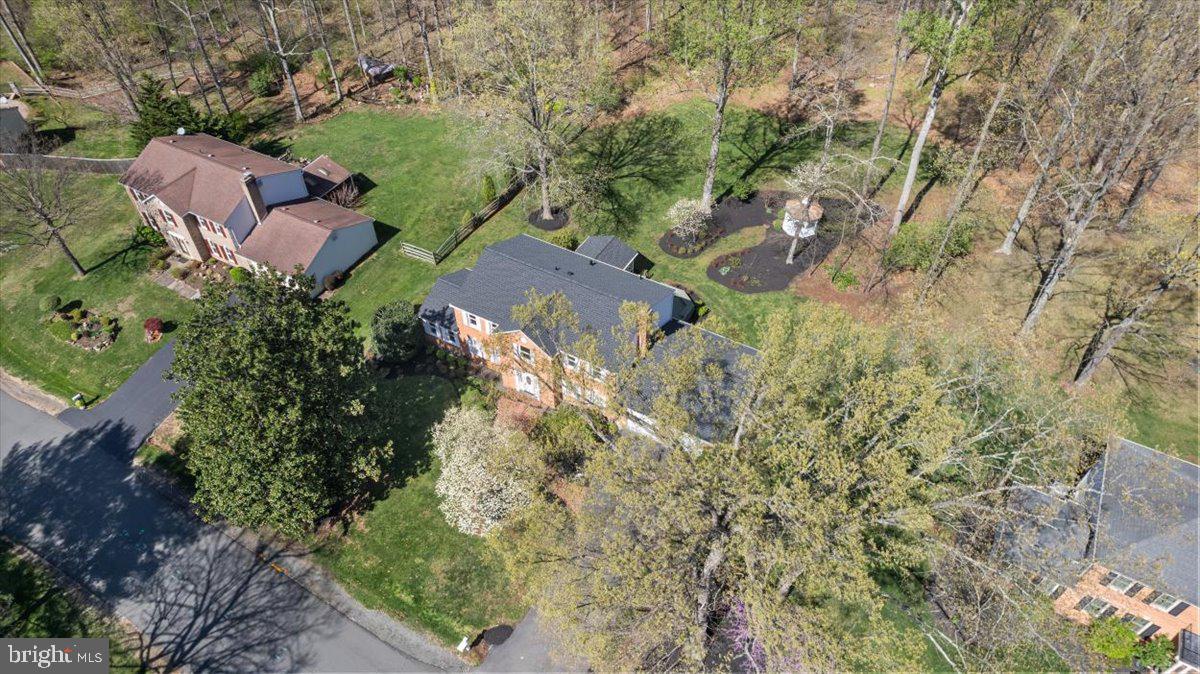 905 Holly Creek Dr