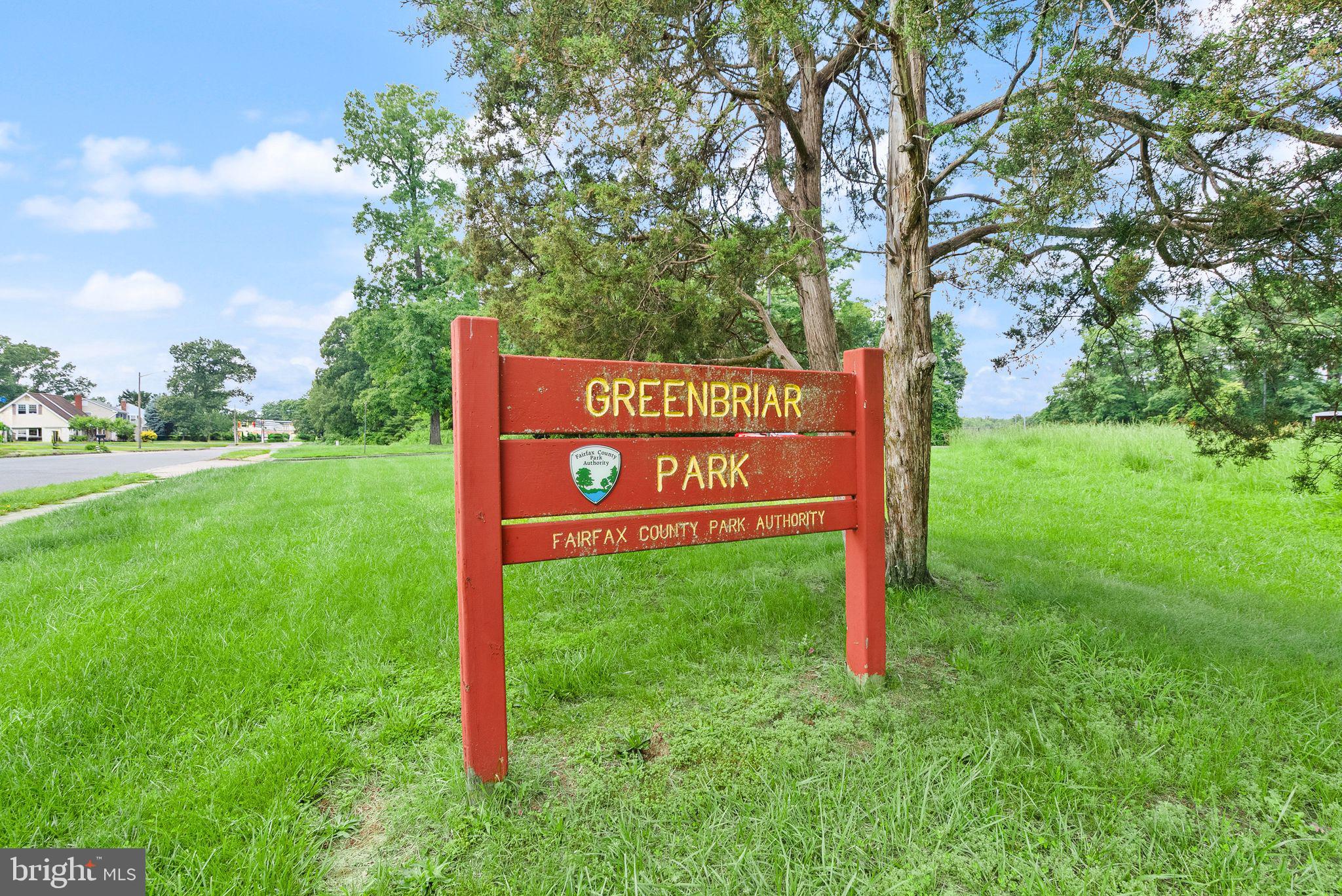 13120 Pennypacker Ln