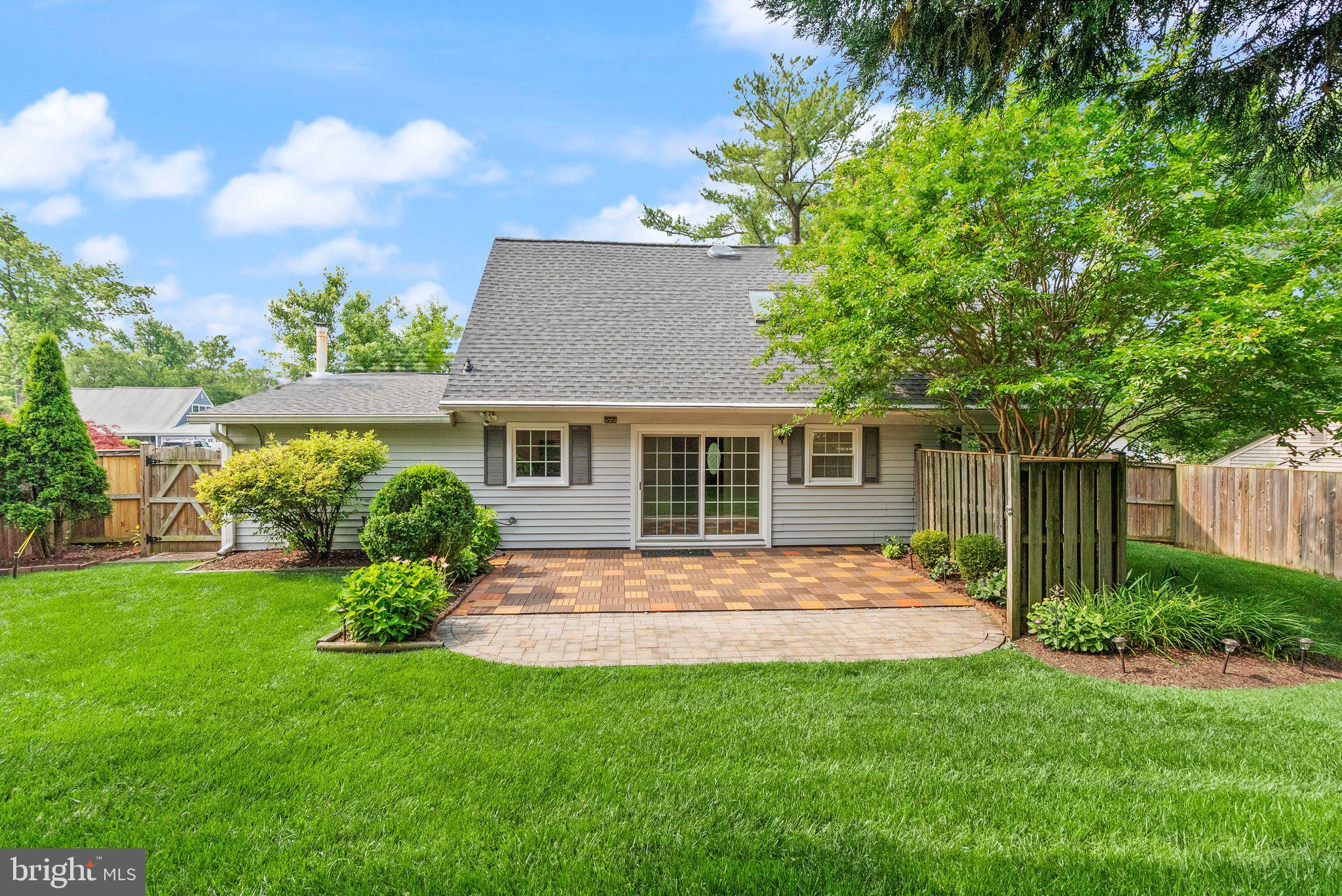 13120 Pennypacker Ln