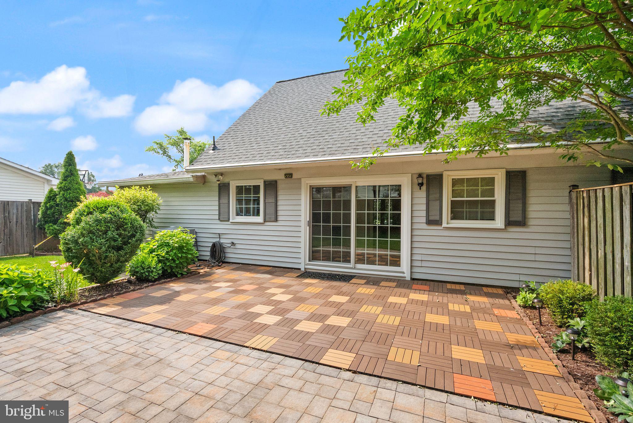 13120 Pennypacker Ln