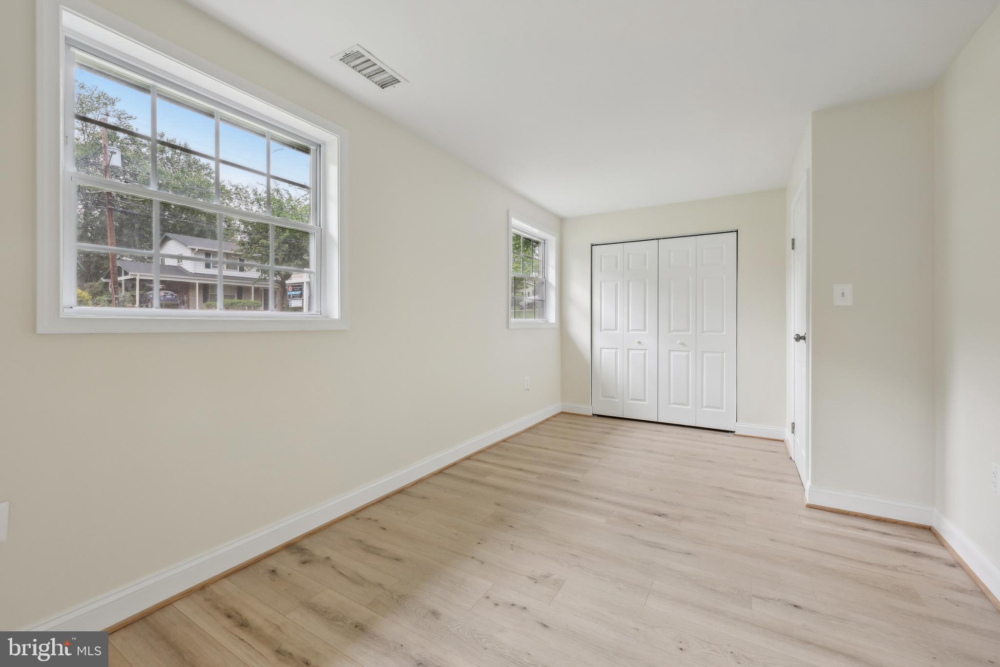 4907 Chanticleer Ave