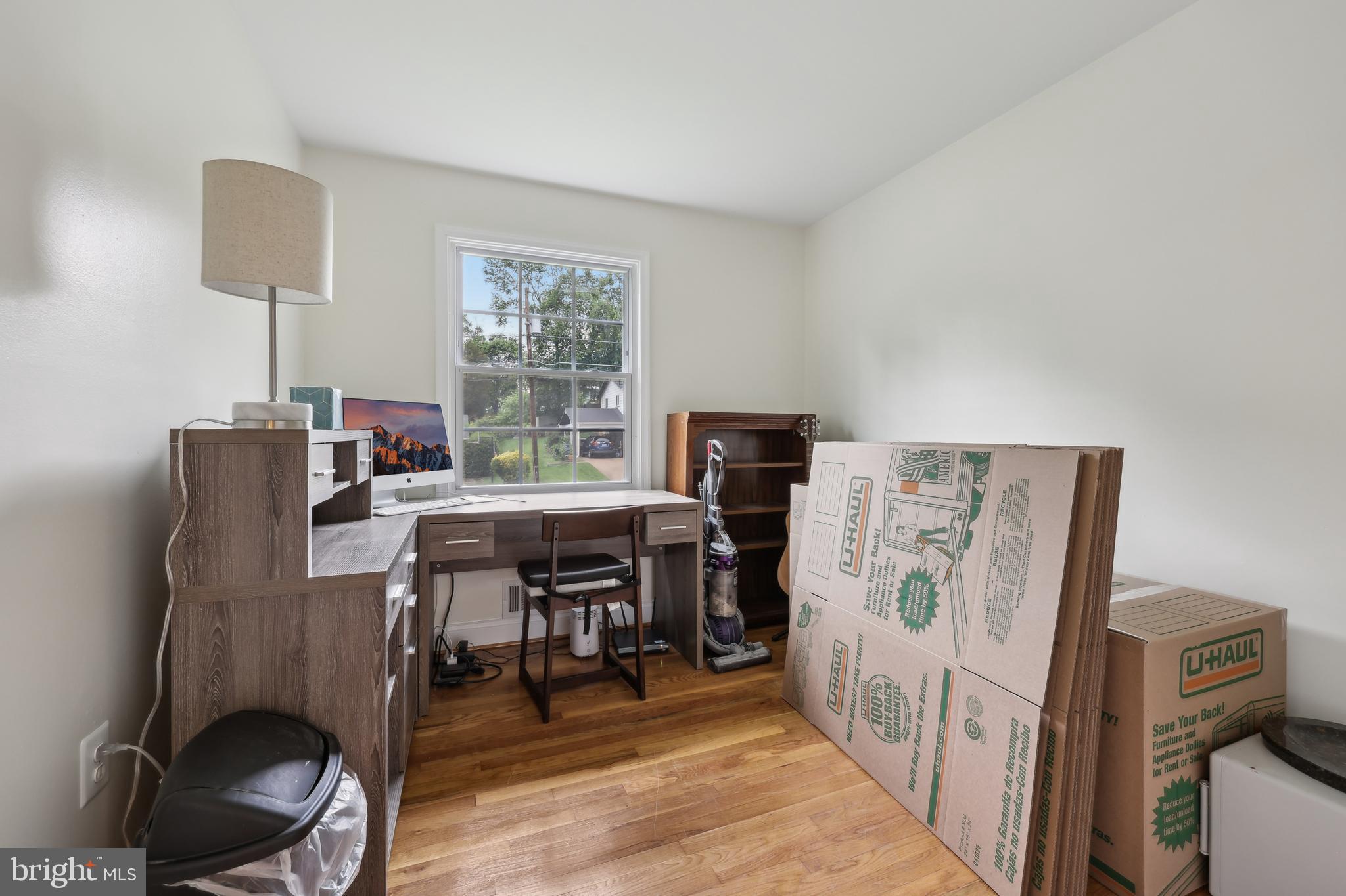 4907 Chanticleer Ave