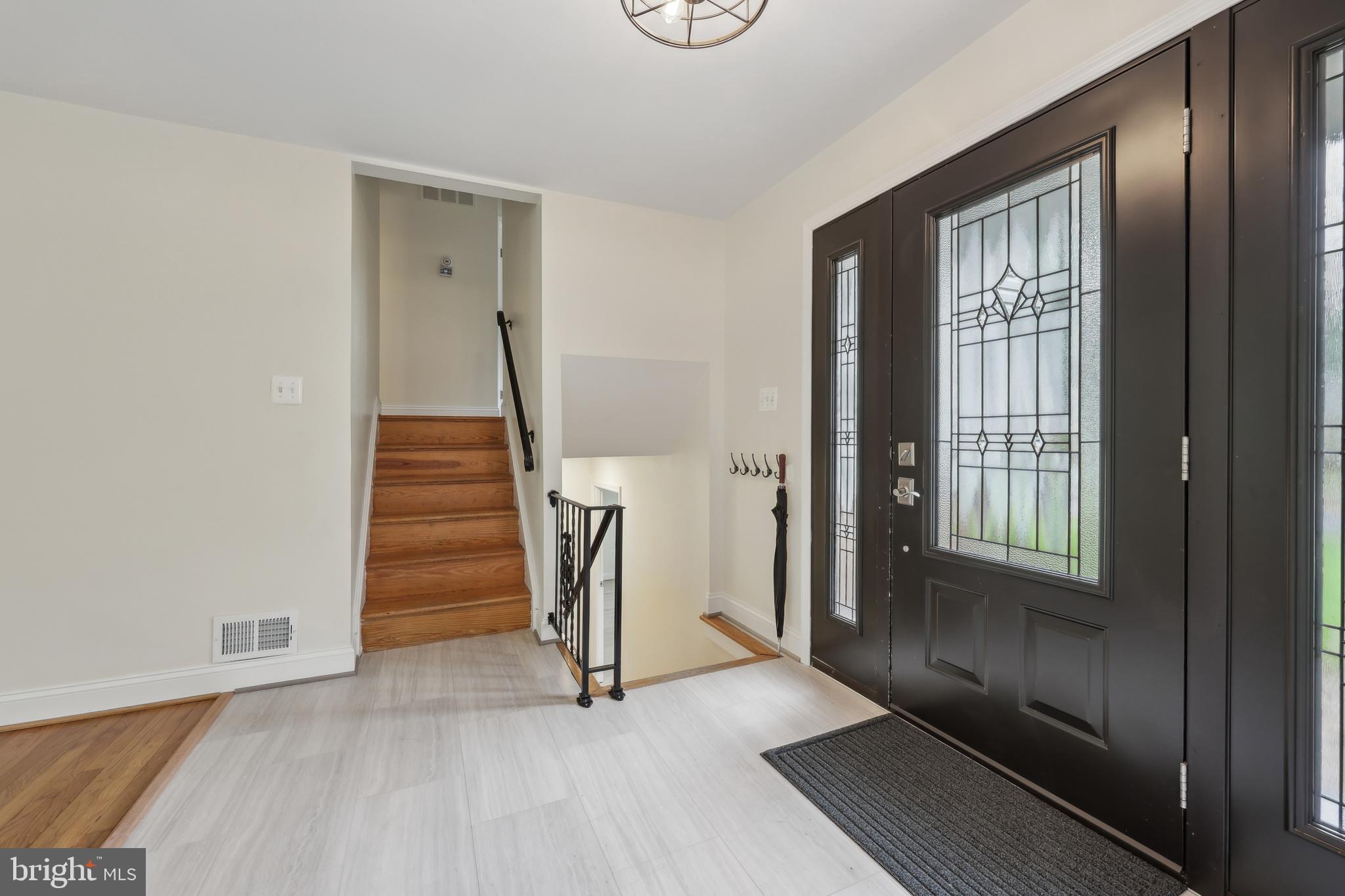 4907 Chanticleer Ave