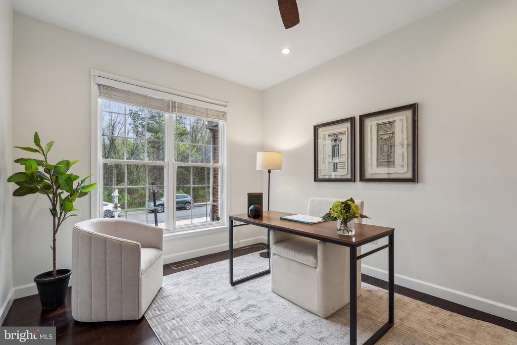 3715 Renoir Terrace