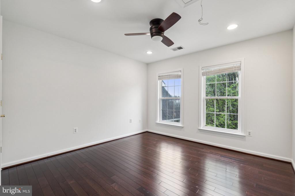 3715 Renoir Terrace