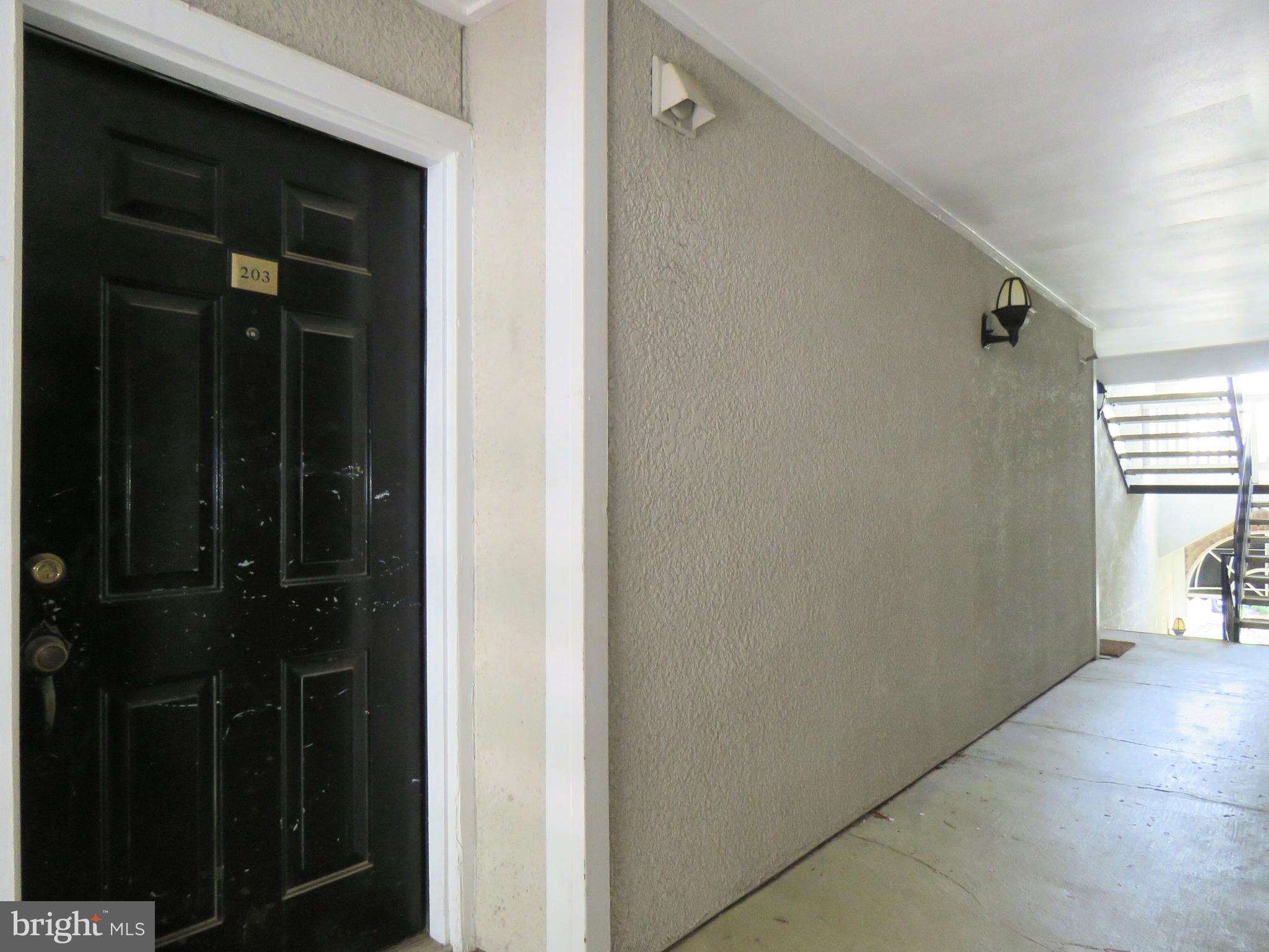 1532 Lincoln Way #203
