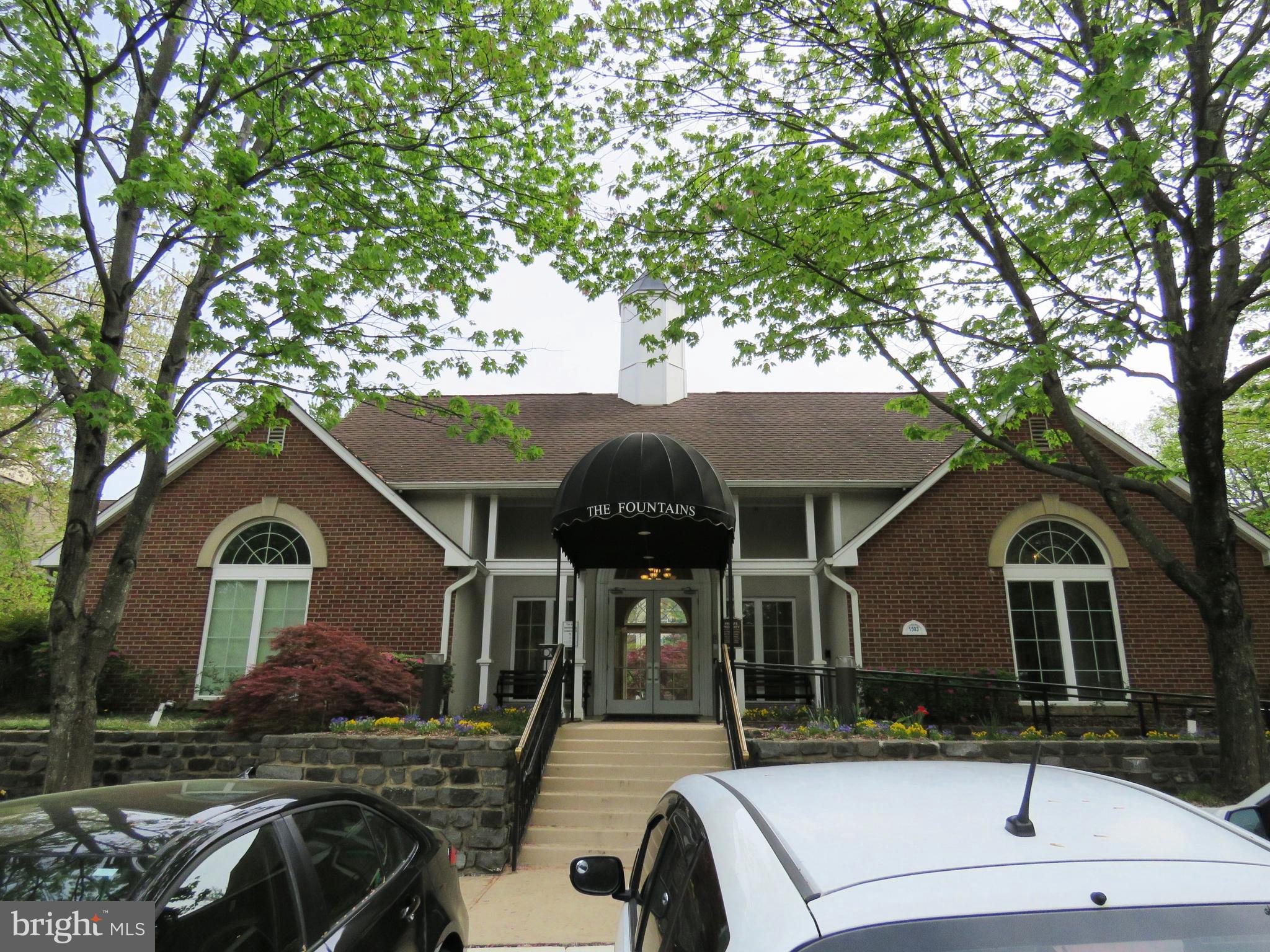 1532 Lincoln Way #203