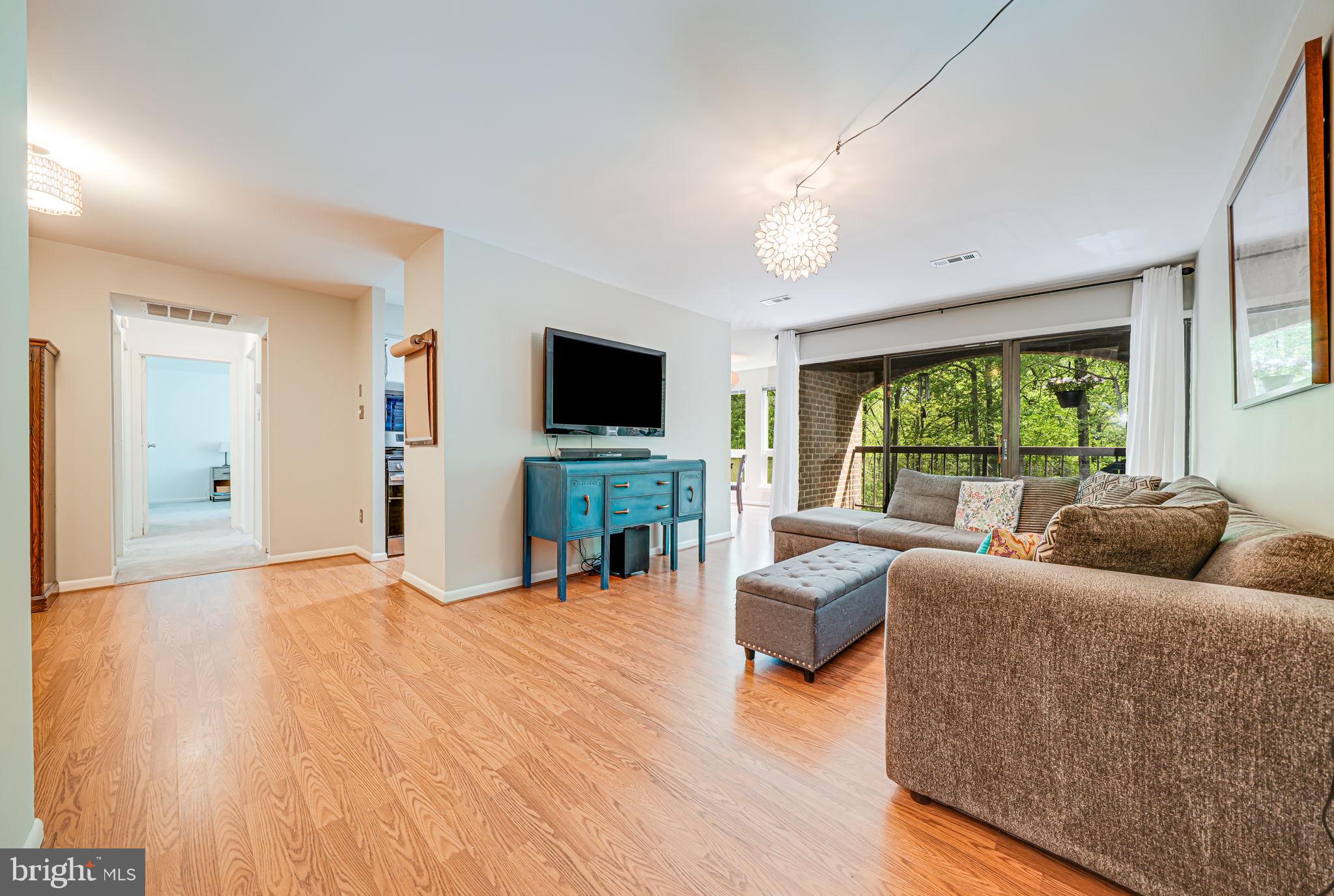 11220 Chestnut Grove Sq #222