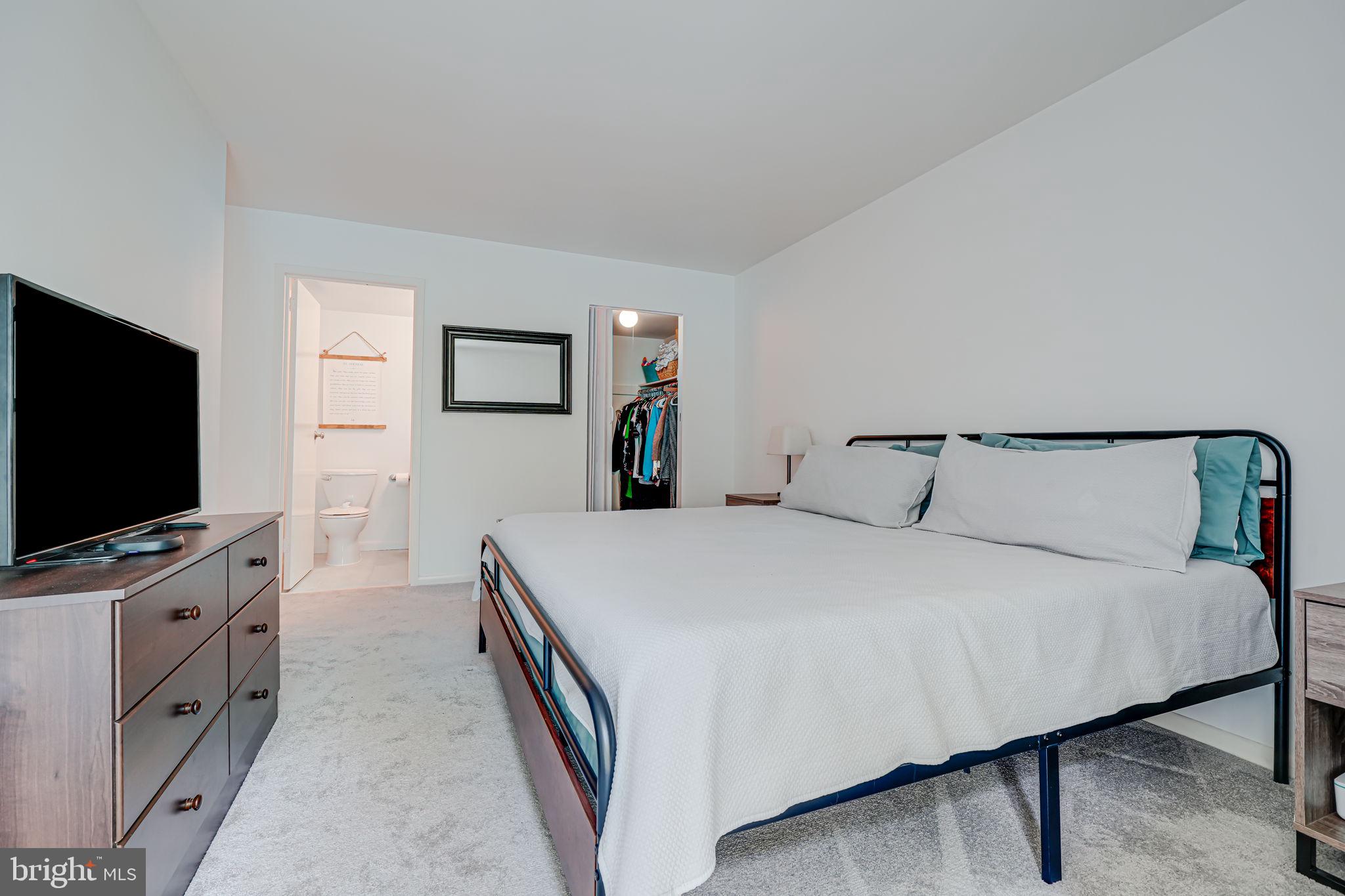 11220 Chestnut Grove Sq #222