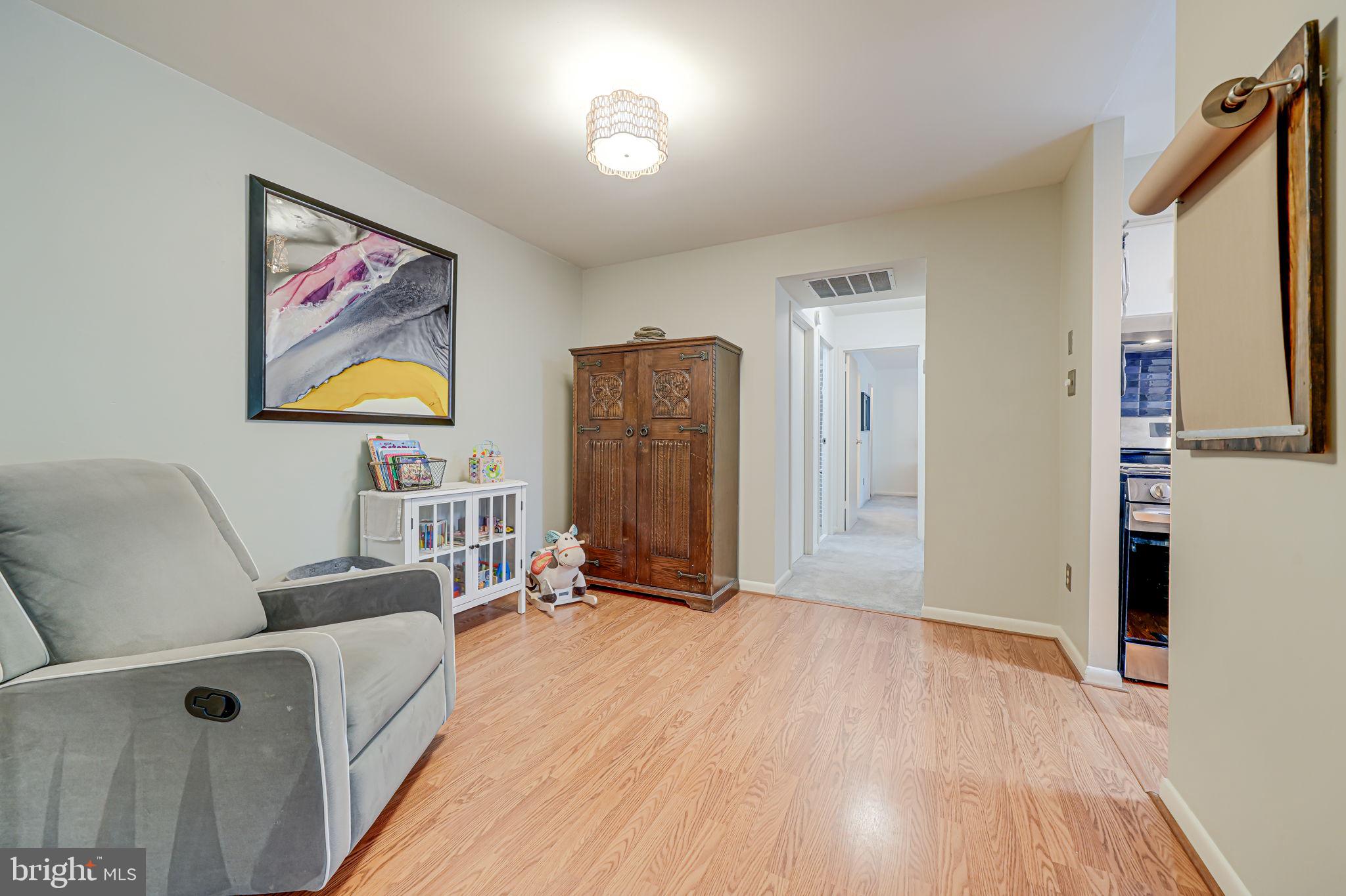 11220 Chestnut Grove Sq #222