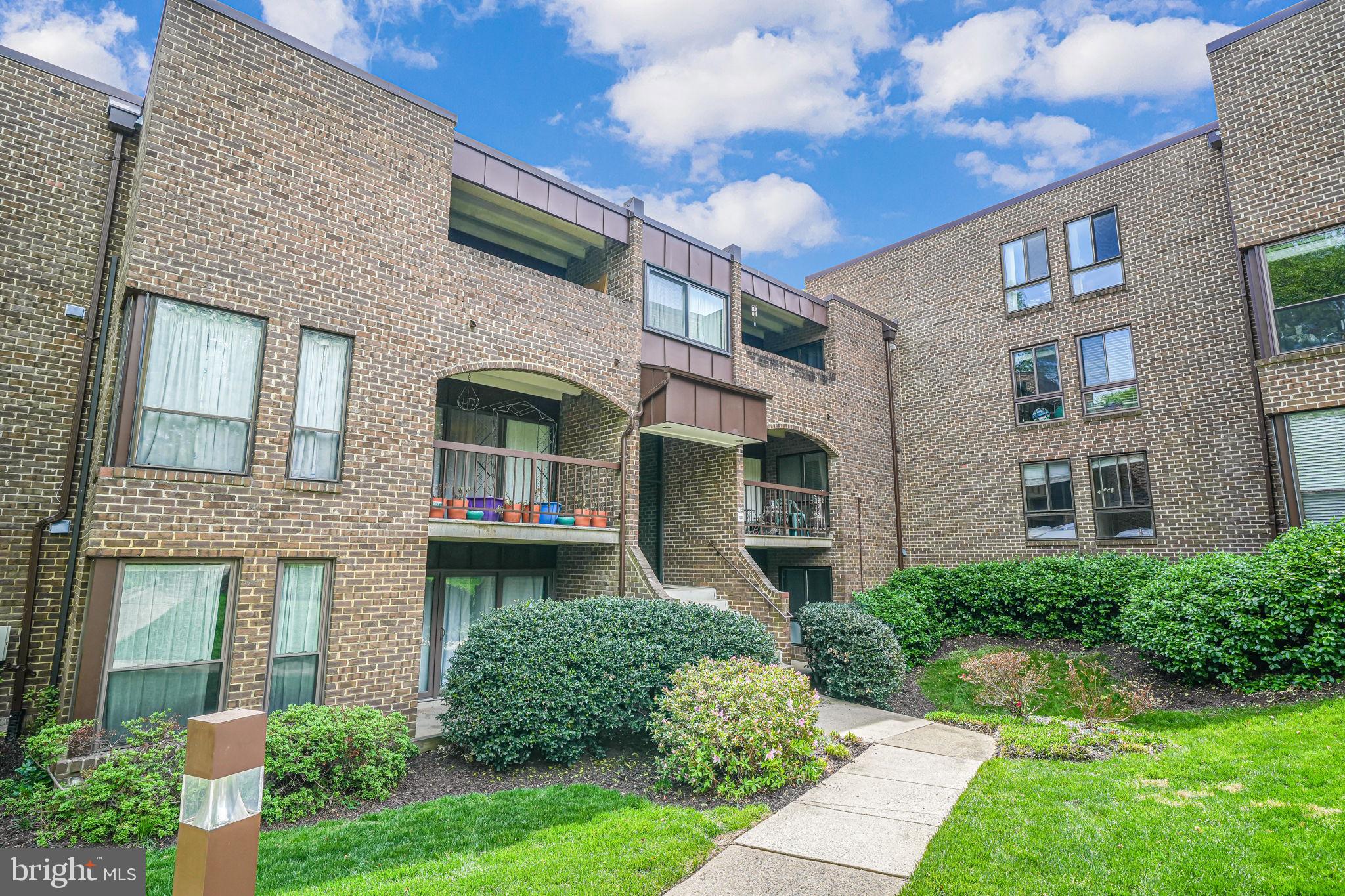 11220 Chestnut Grove Sq #222