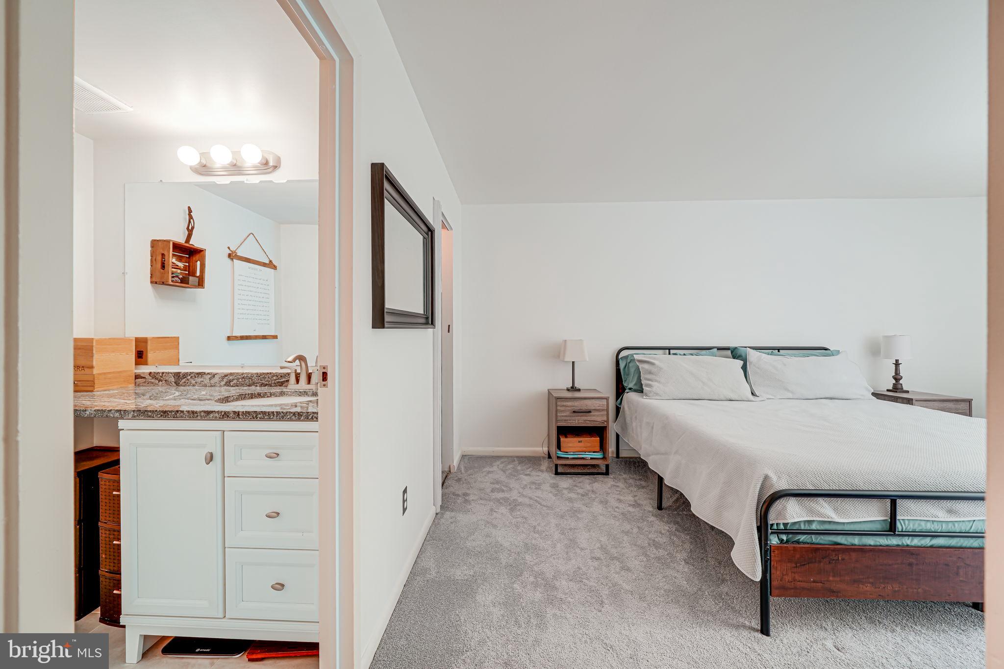 11220 Chestnut Grove Sq #222