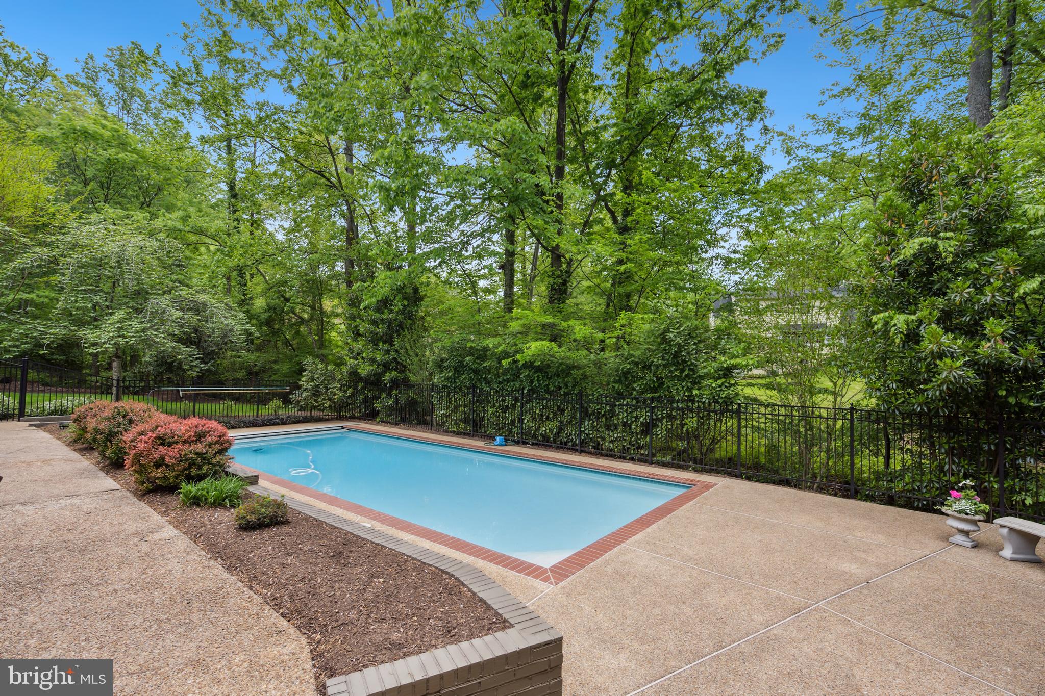 6530 Heather Brook Ct