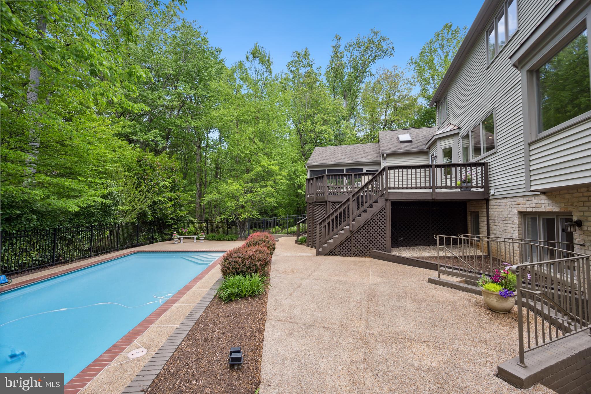 6530 Heather Brook Ct