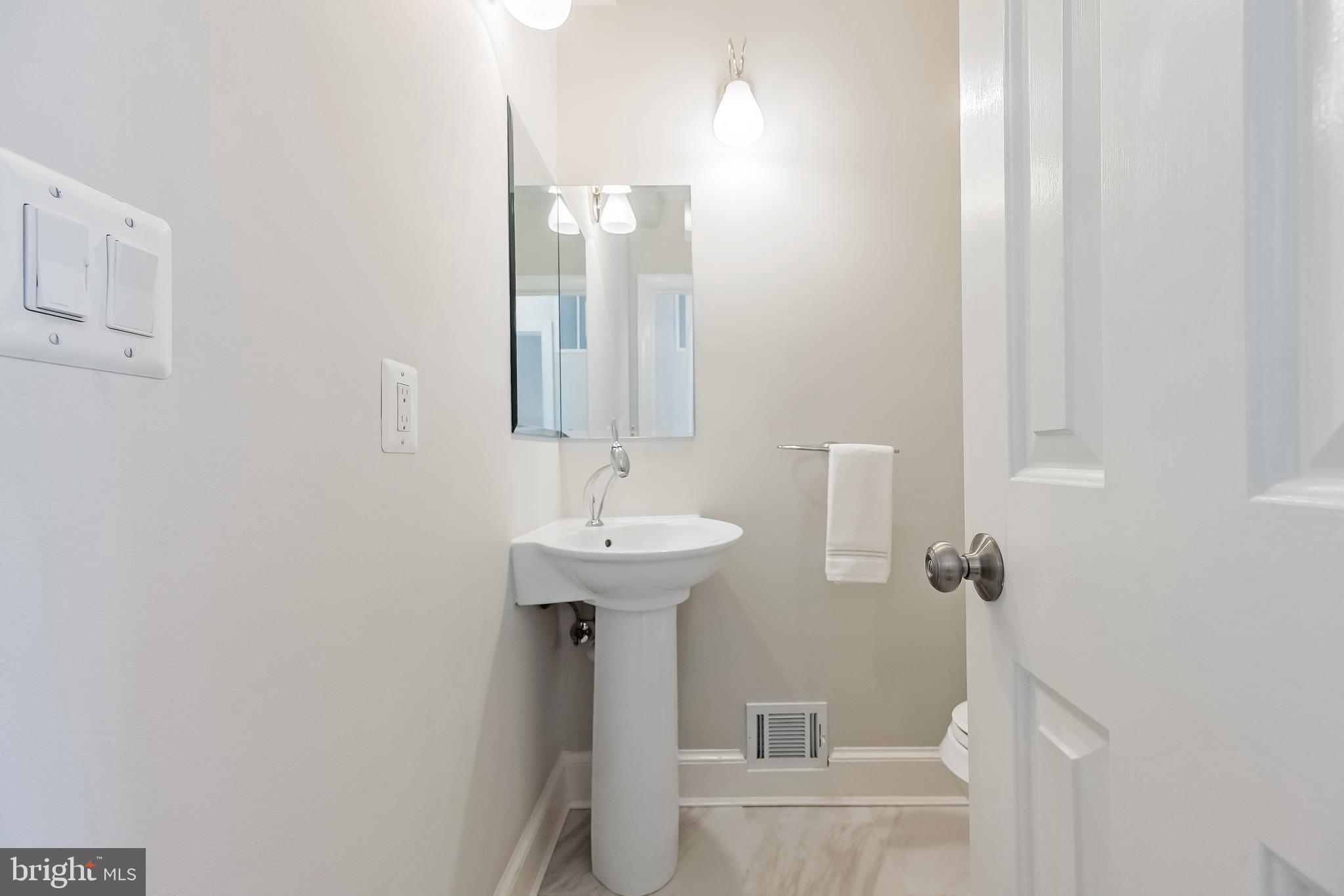 6530 Heather Brook Ct