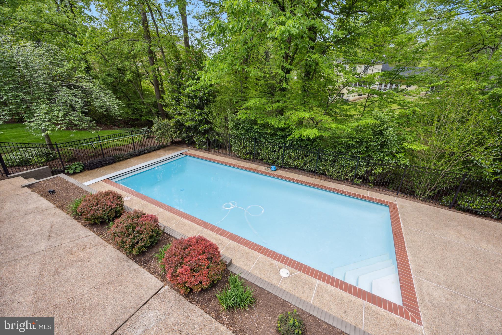 6530 Heather Brook Ct