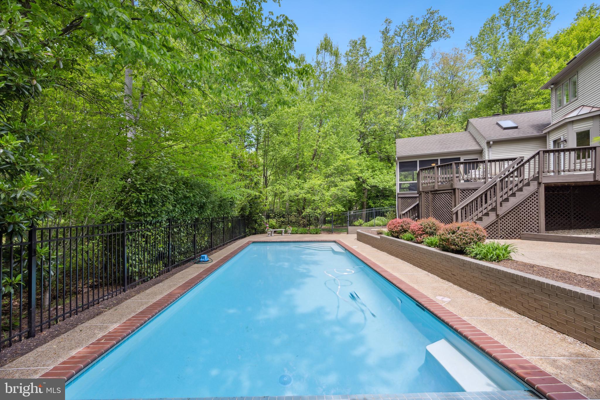 6530 Heather Brook Ct