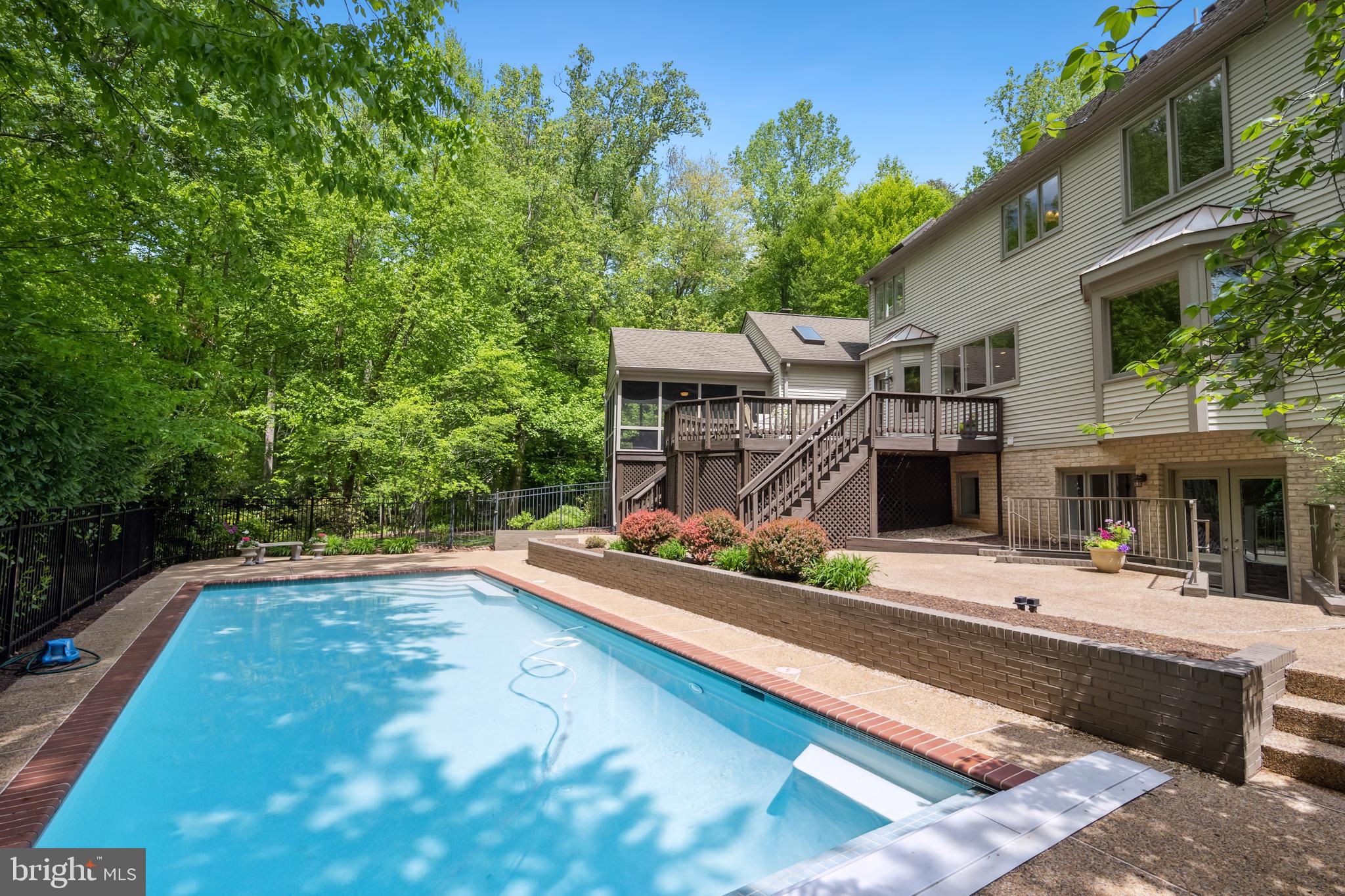 6530 Heather Brook Ct