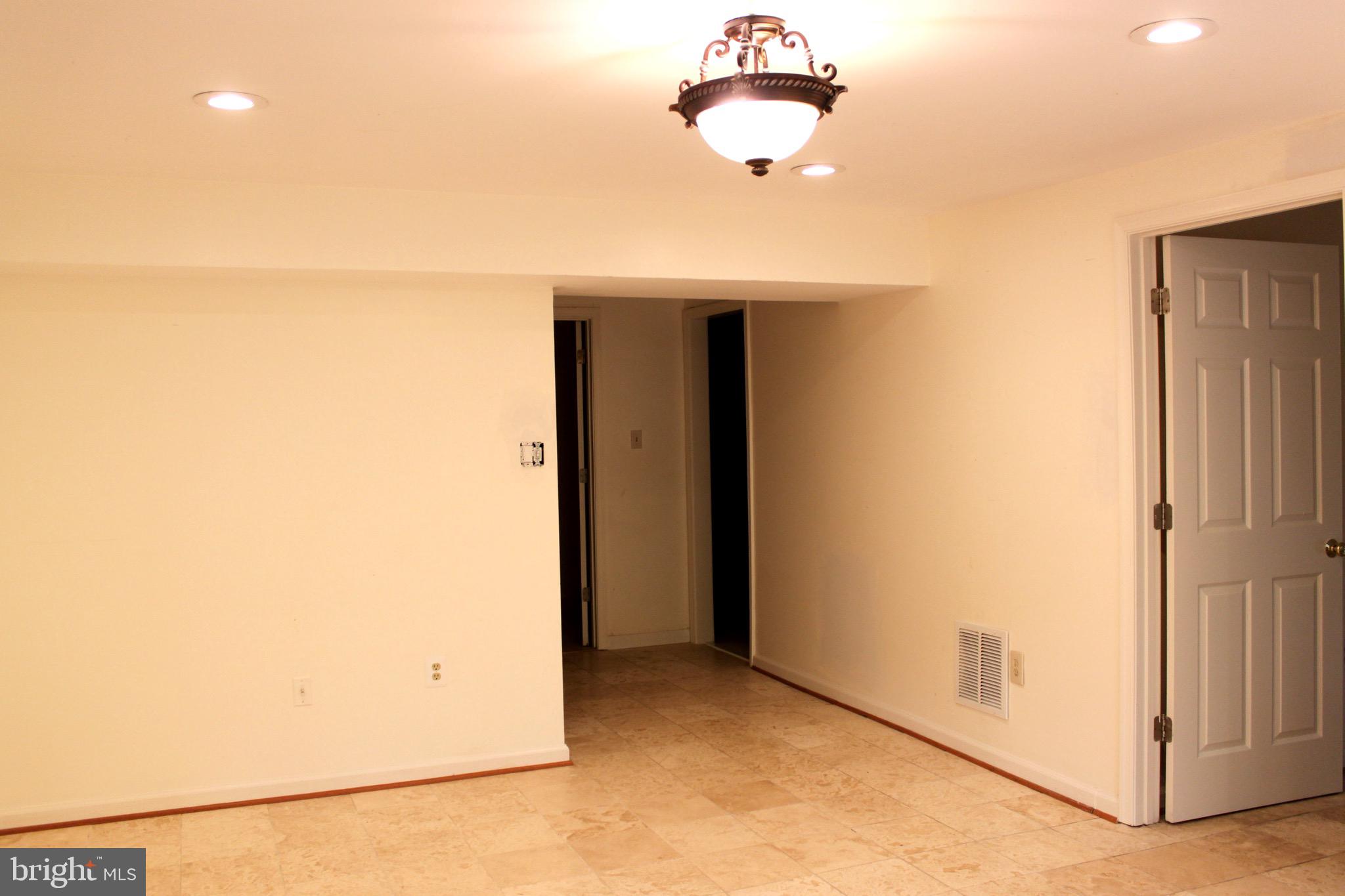 2175 GREENKEEPERS CT