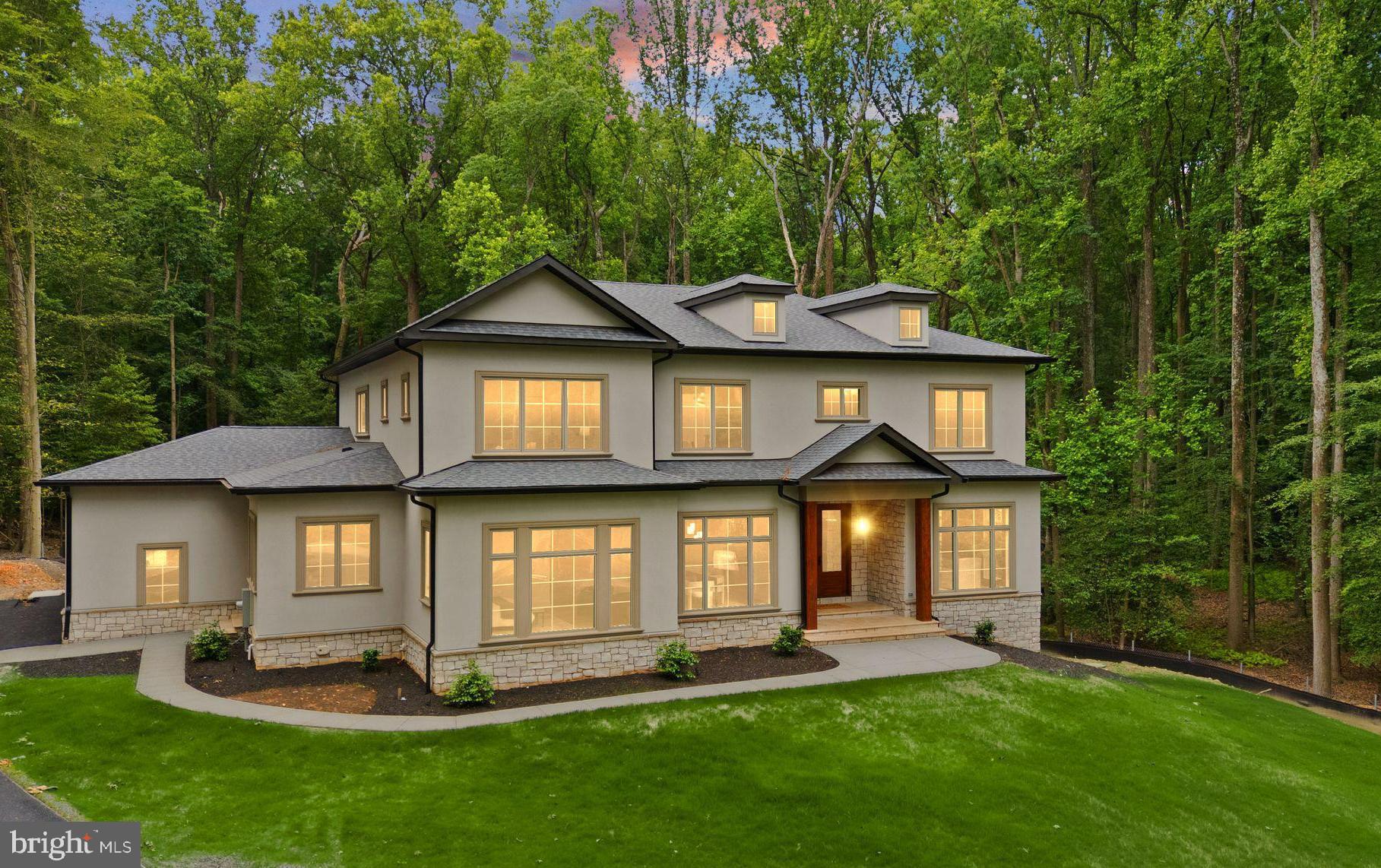 11121 Elmview Pl