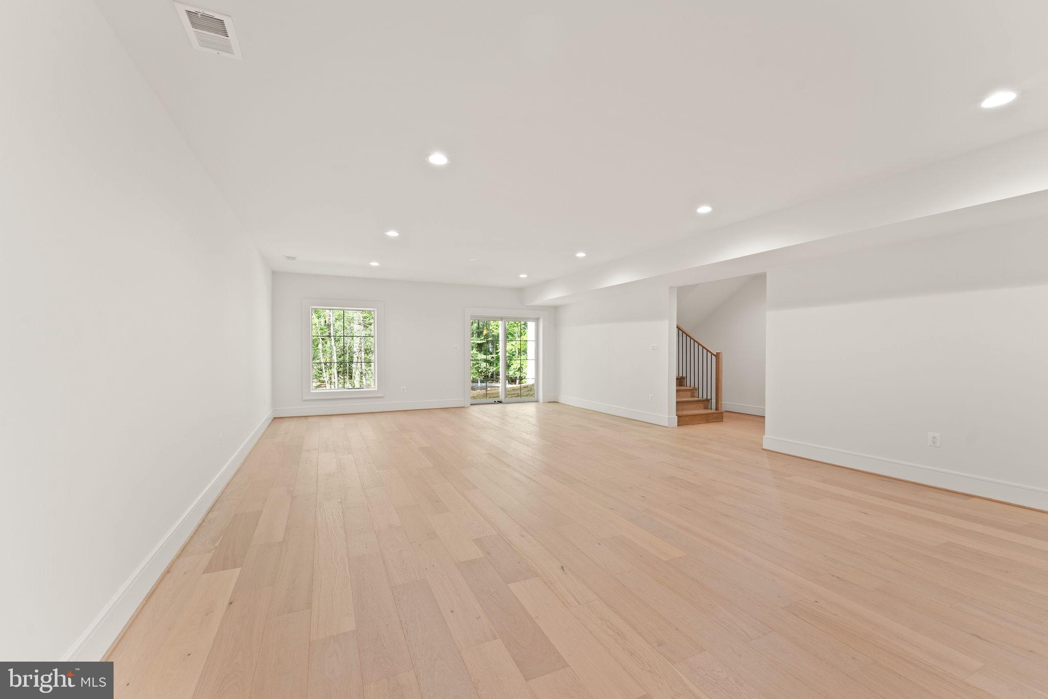 11121 Elmview Pl
