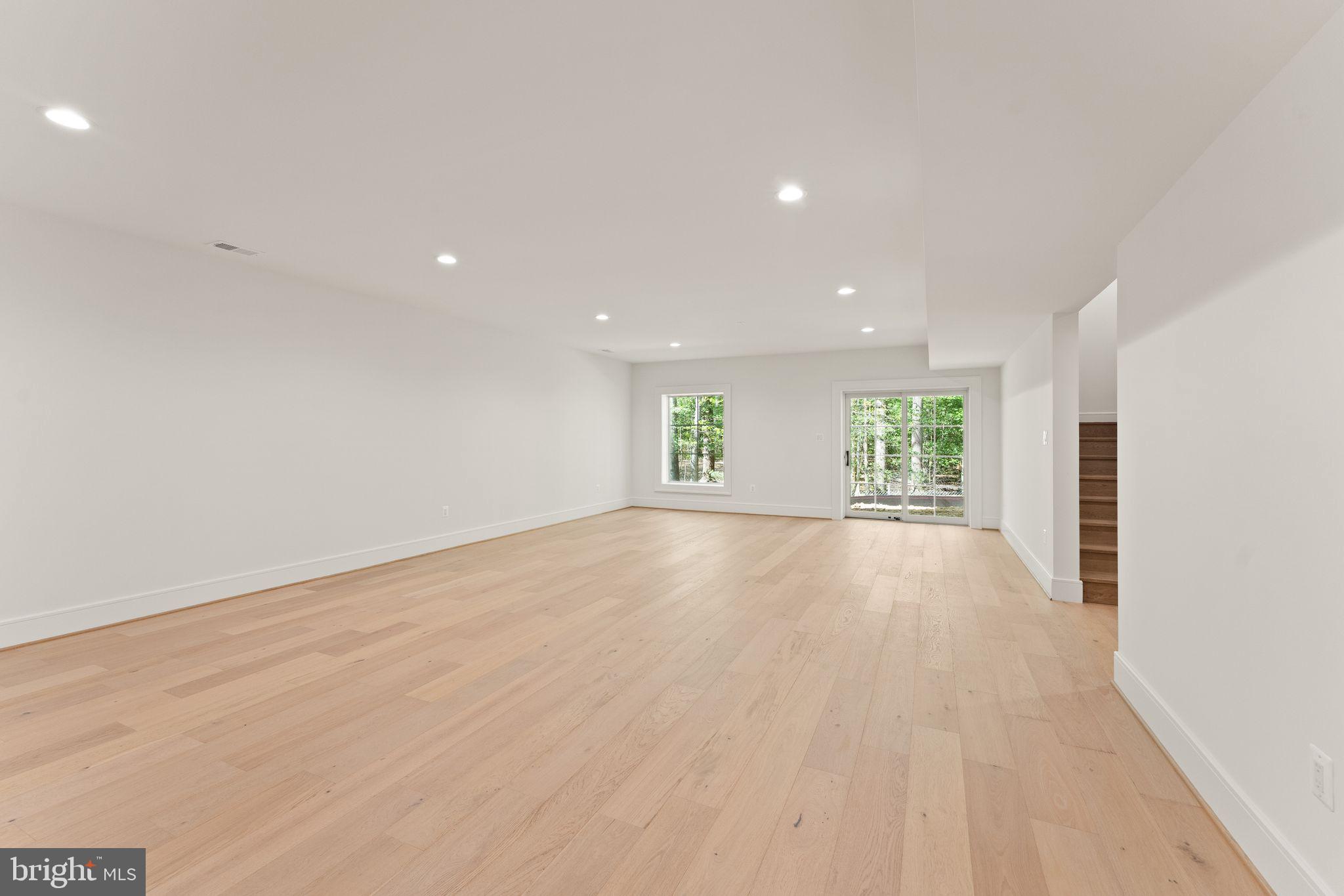 11121 Elmview Pl