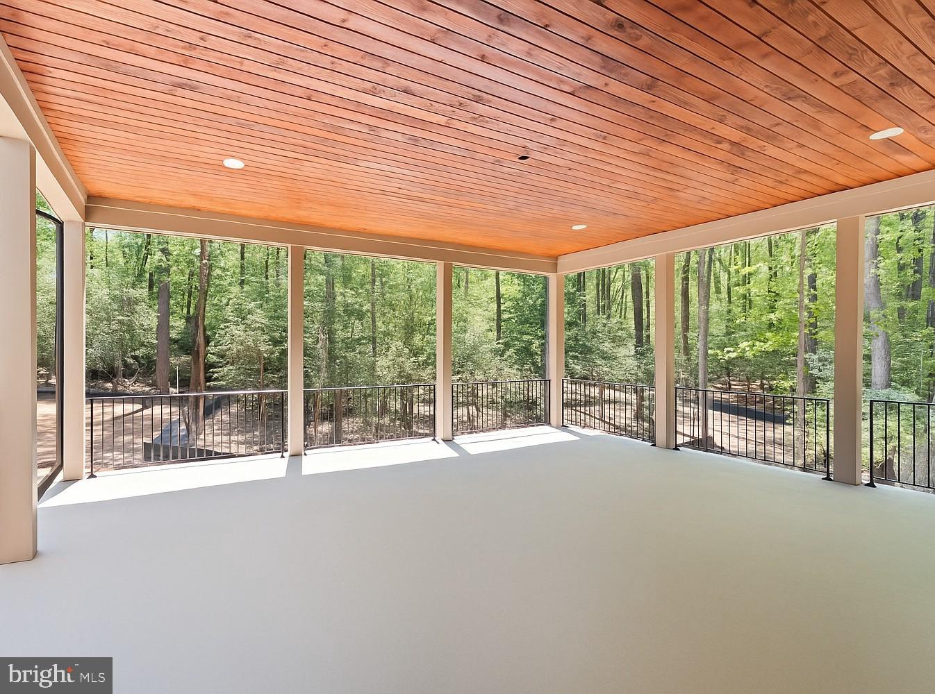 11121 Elmview Pl