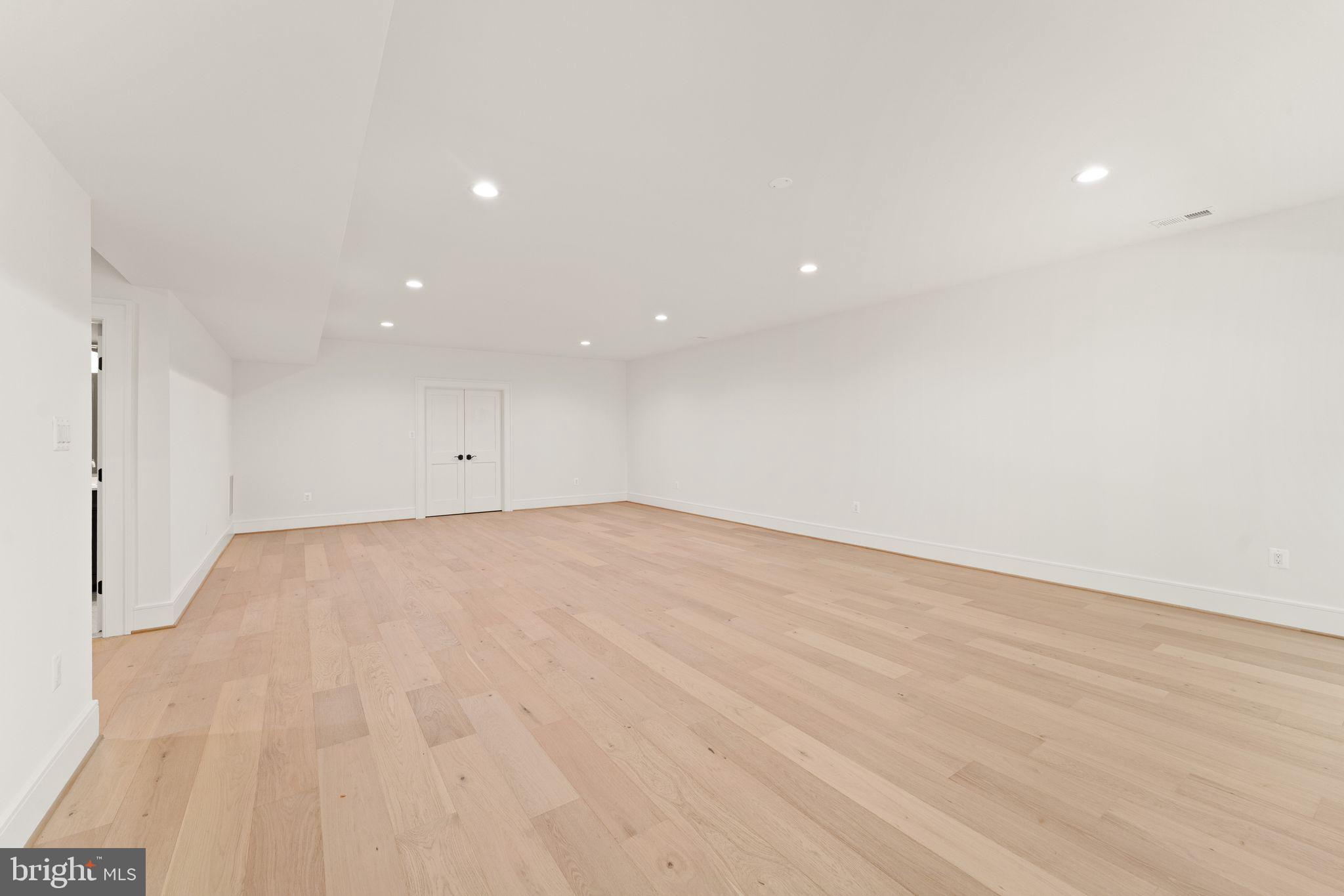 11121 Elmview Pl
