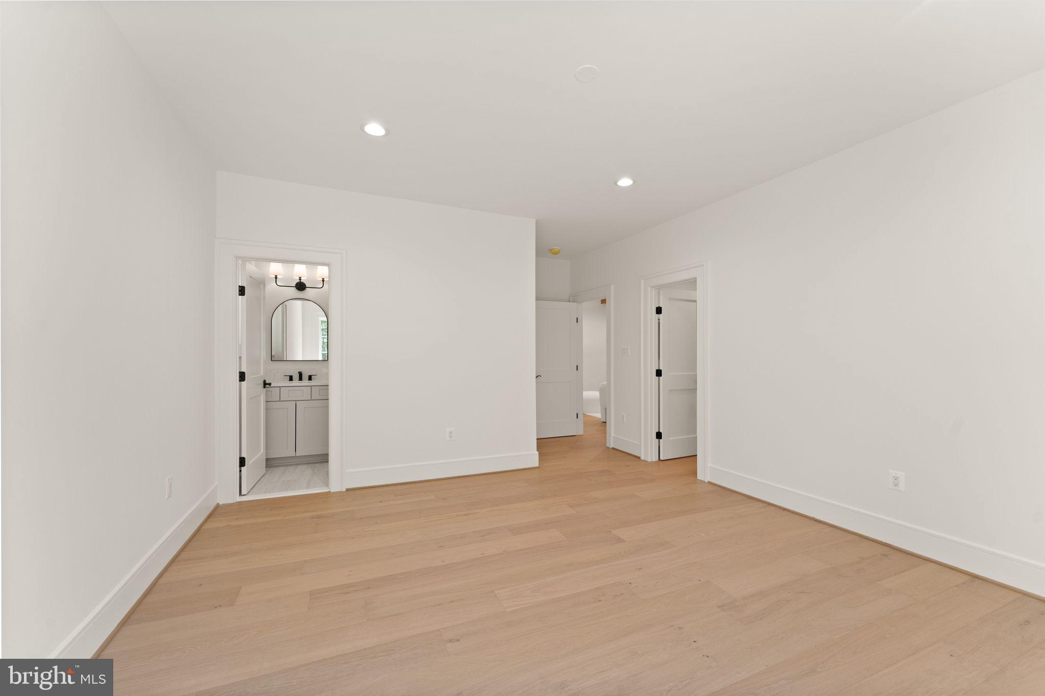 11121 Elmview Pl