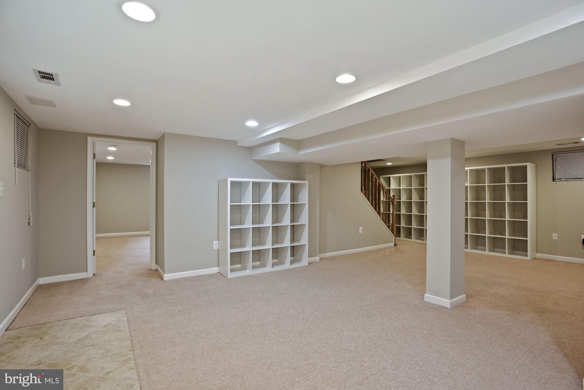 1904 SAWYER PL