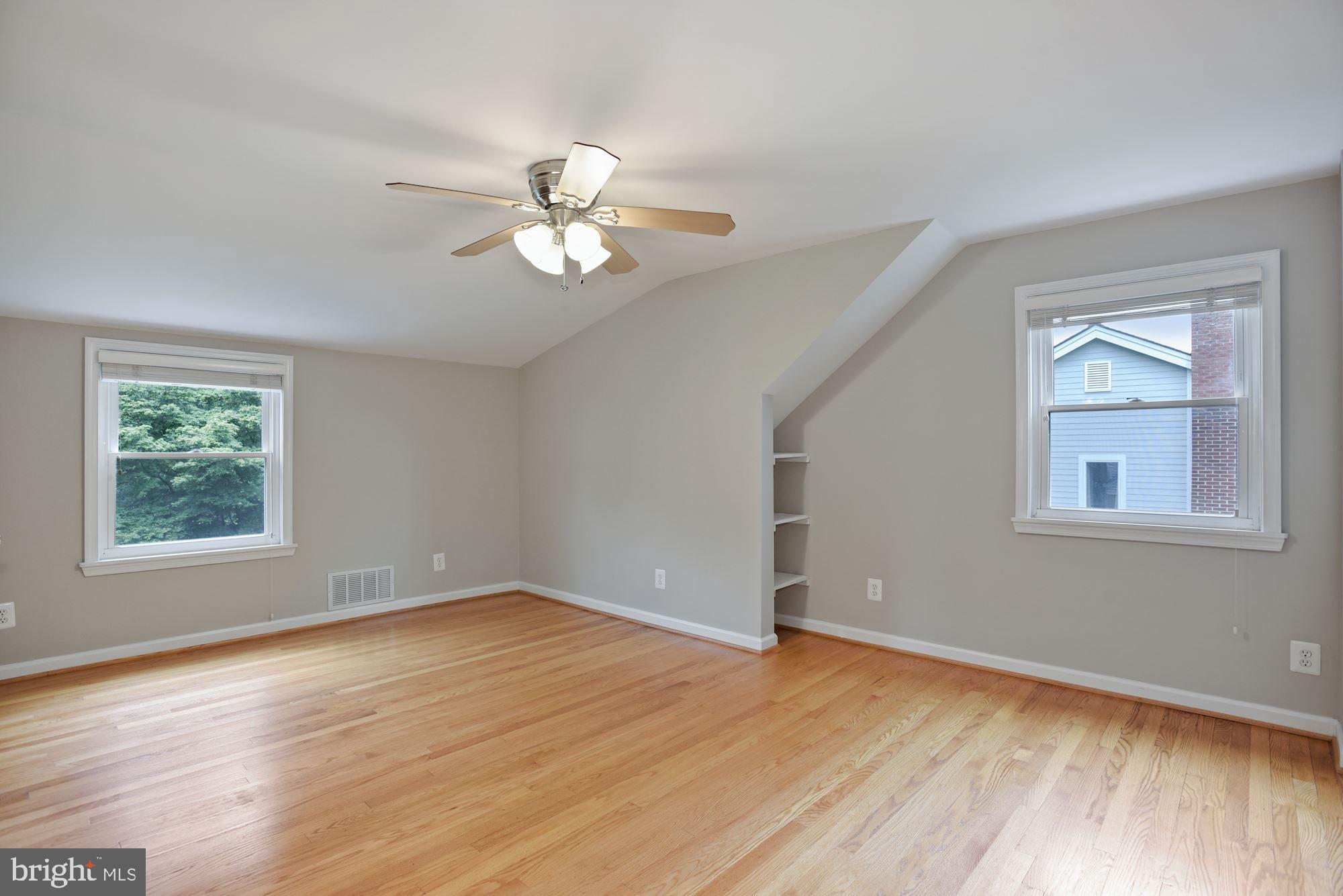 1904 SAWYER PL
