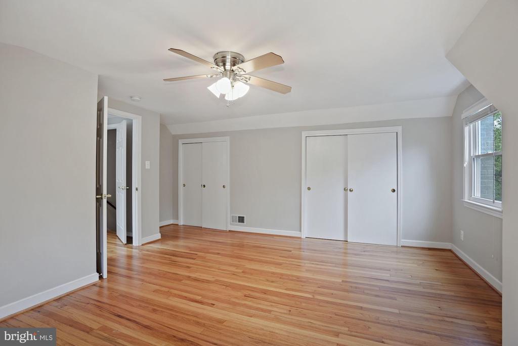 1904 SAWYER PL
