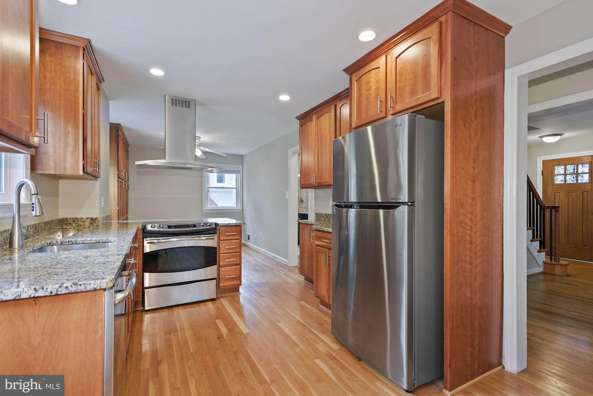 1904 SAWYER PL