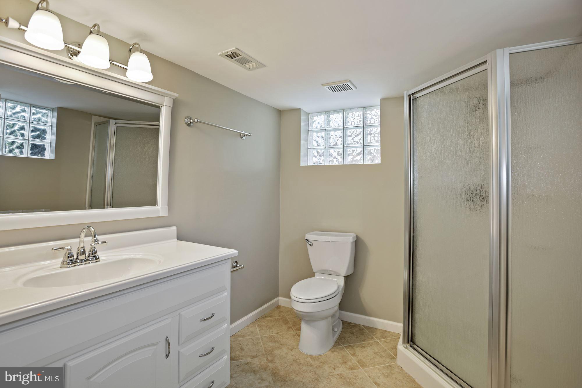 1904 SAWYER PL