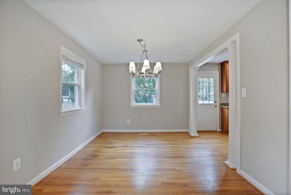 1904 SAWYER PL