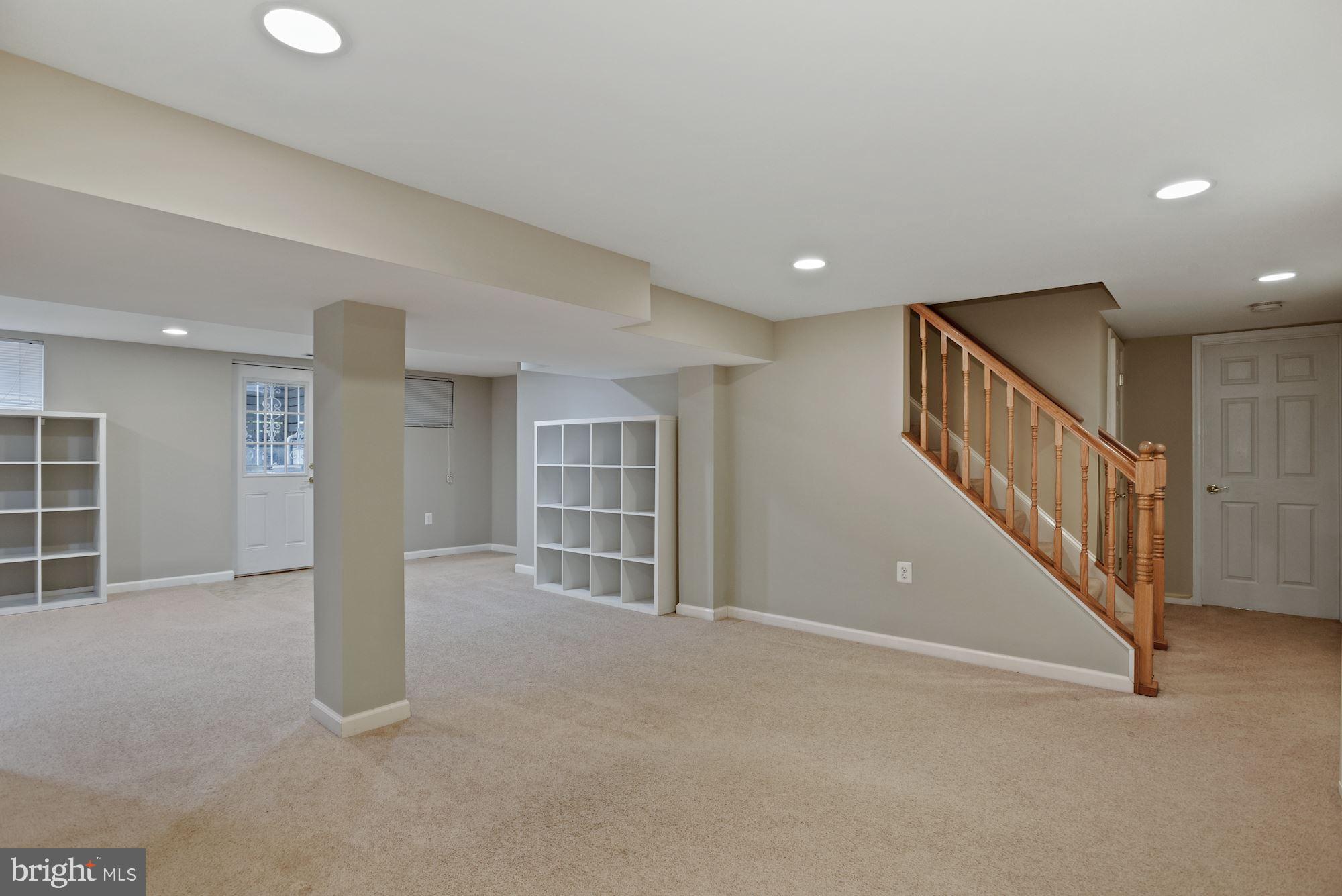 1904 SAWYER PL