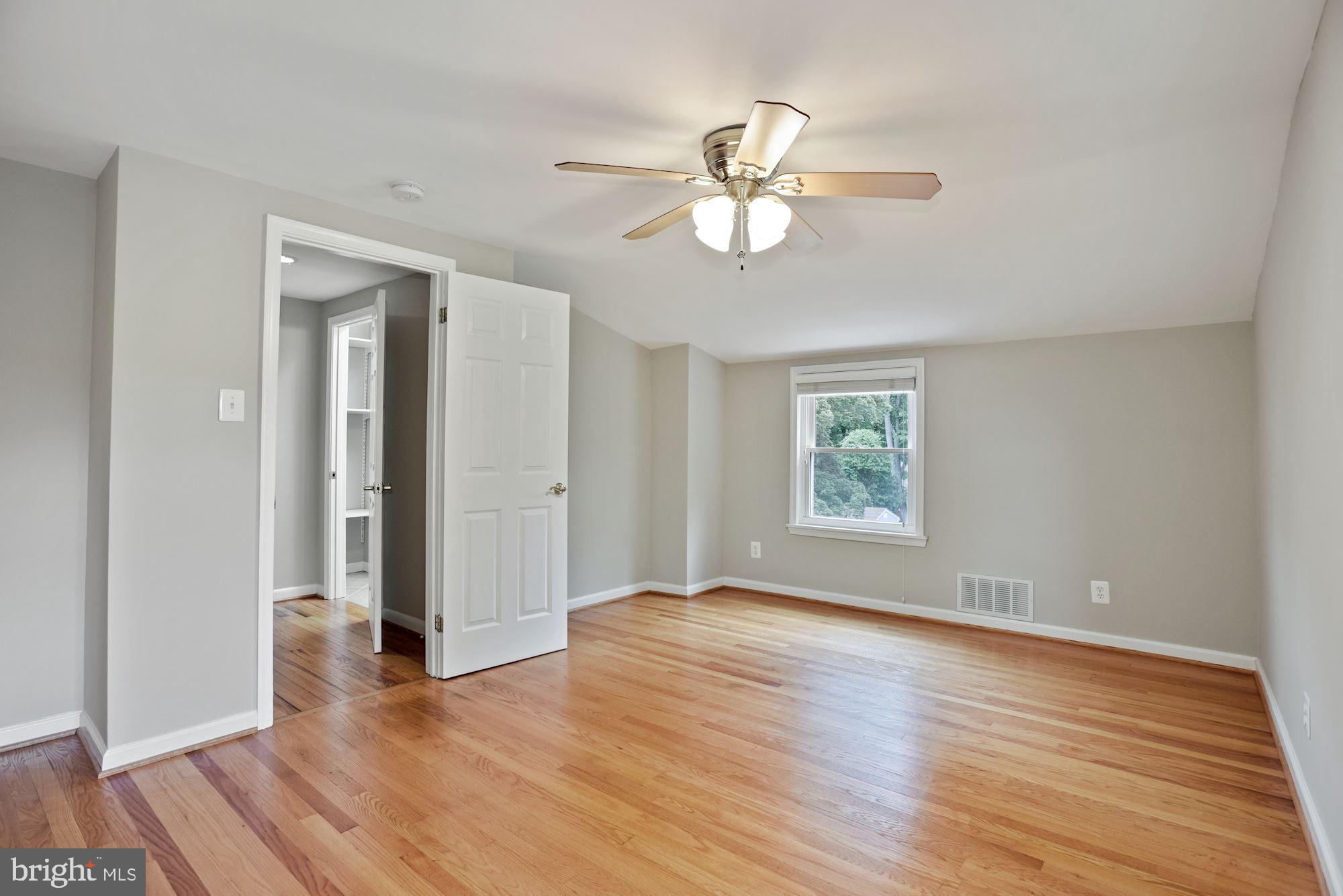 1904 SAWYER PL