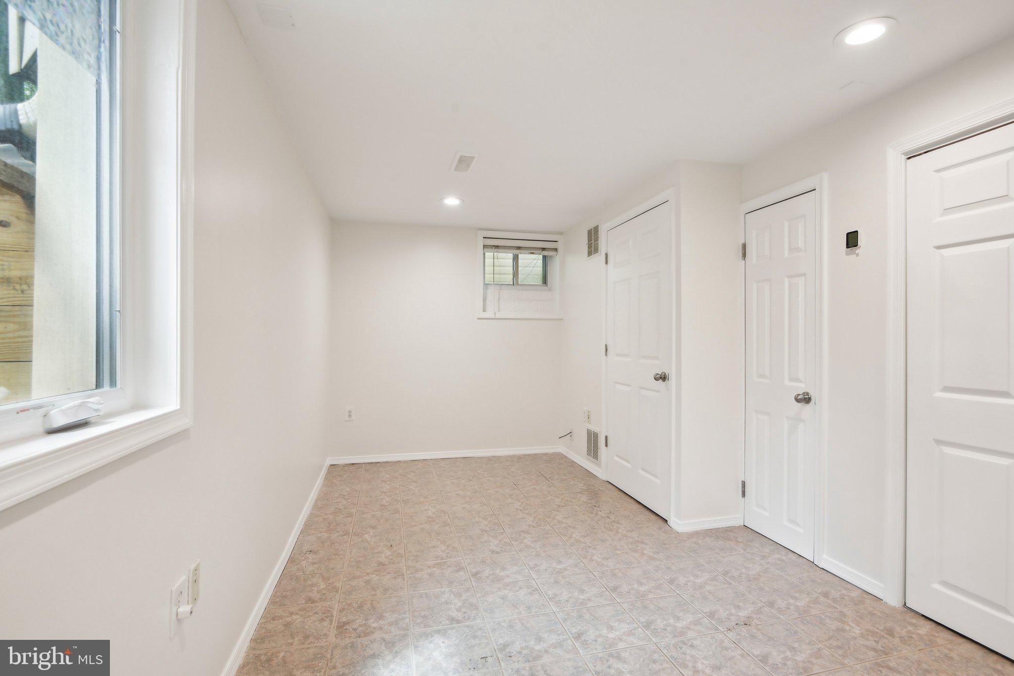 2305 Cavendish Dr