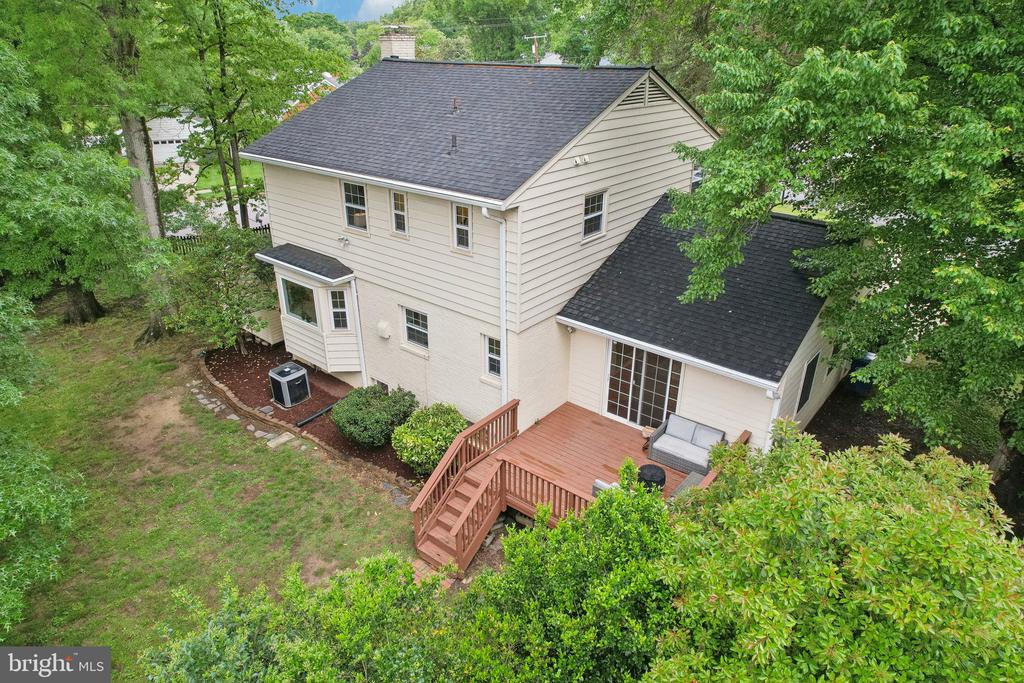 2305 Cavendish Dr