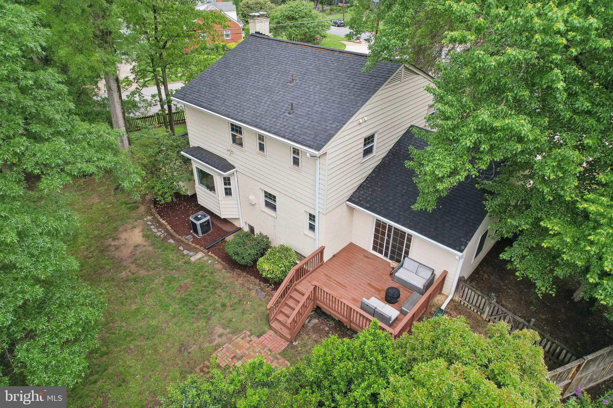 2305 Cavendish Dr