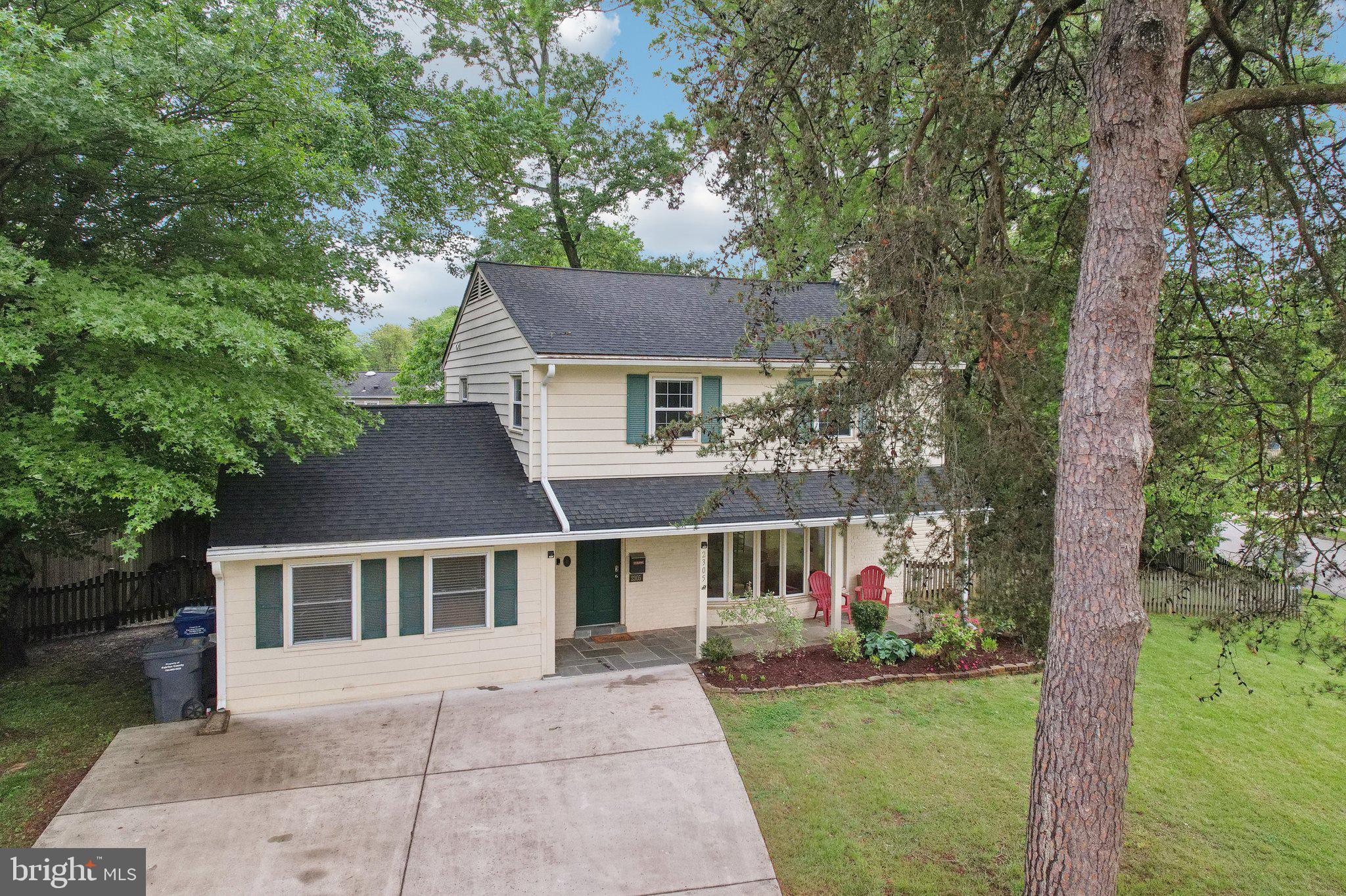 2305 Cavendish Dr