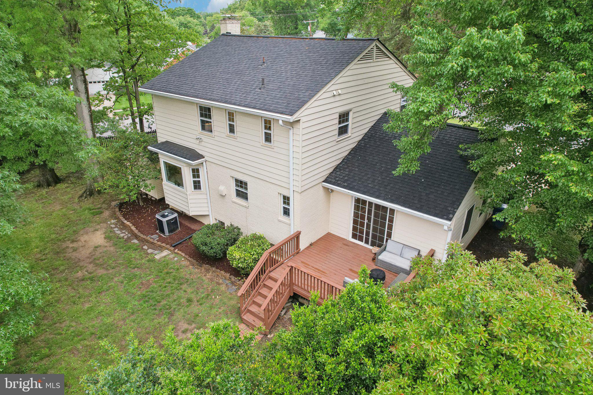 2305 Cavendish Dr