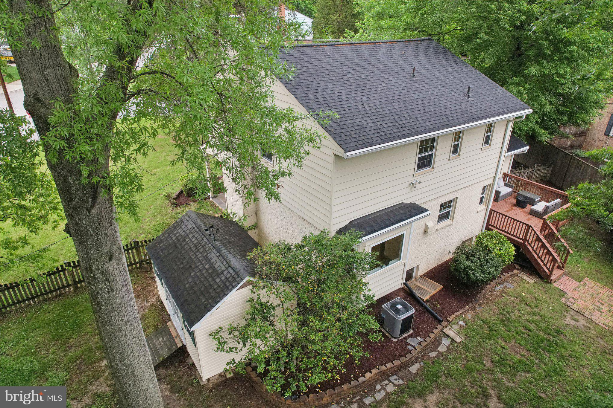 2305 Cavendish Dr
