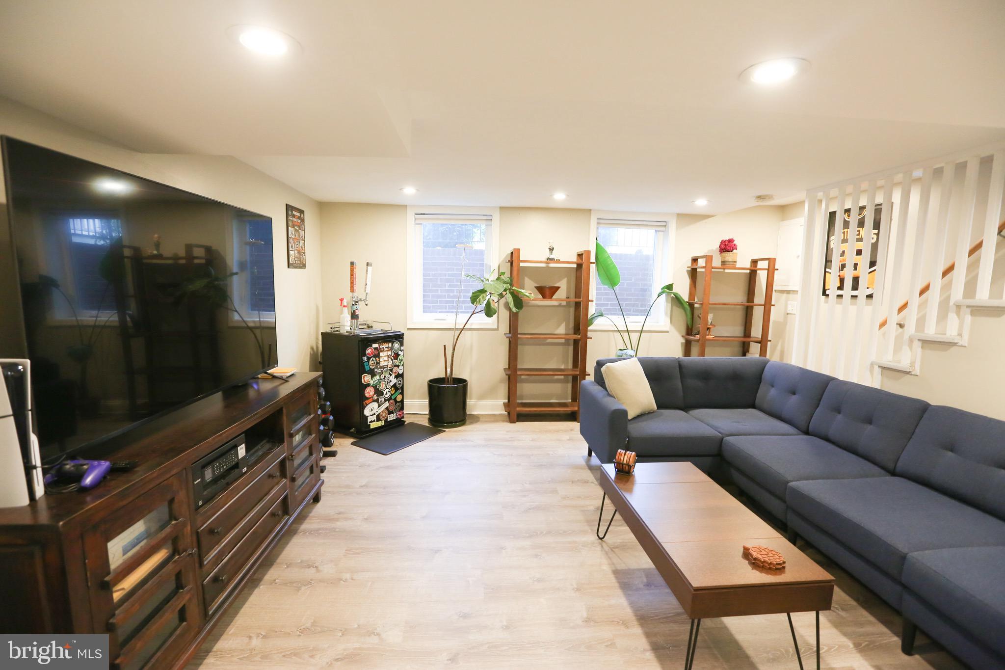 5918 Edgehill Ct