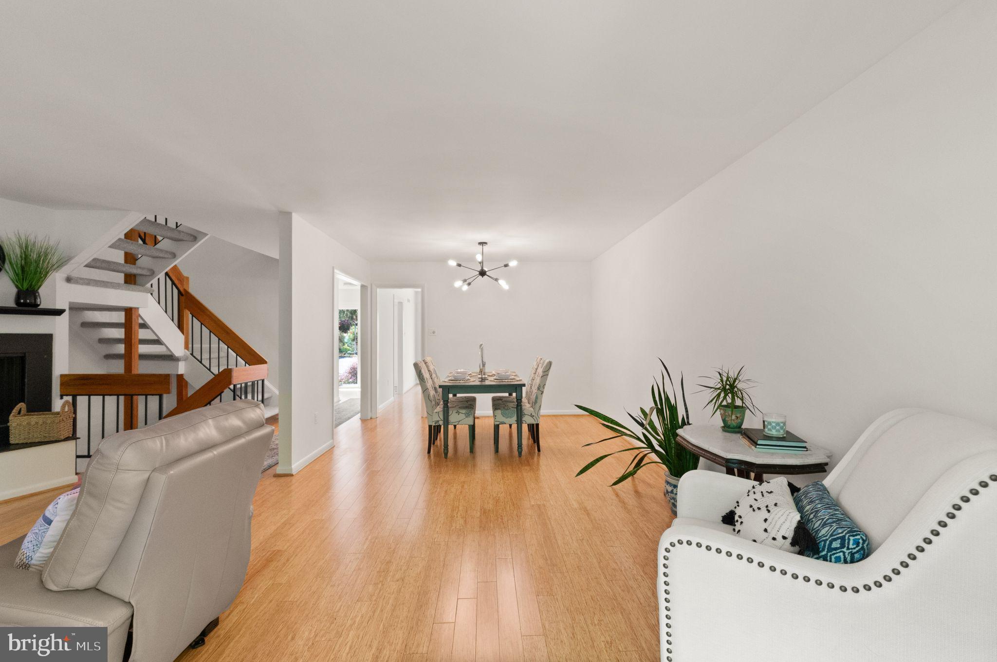 11645 Newbridge Ct