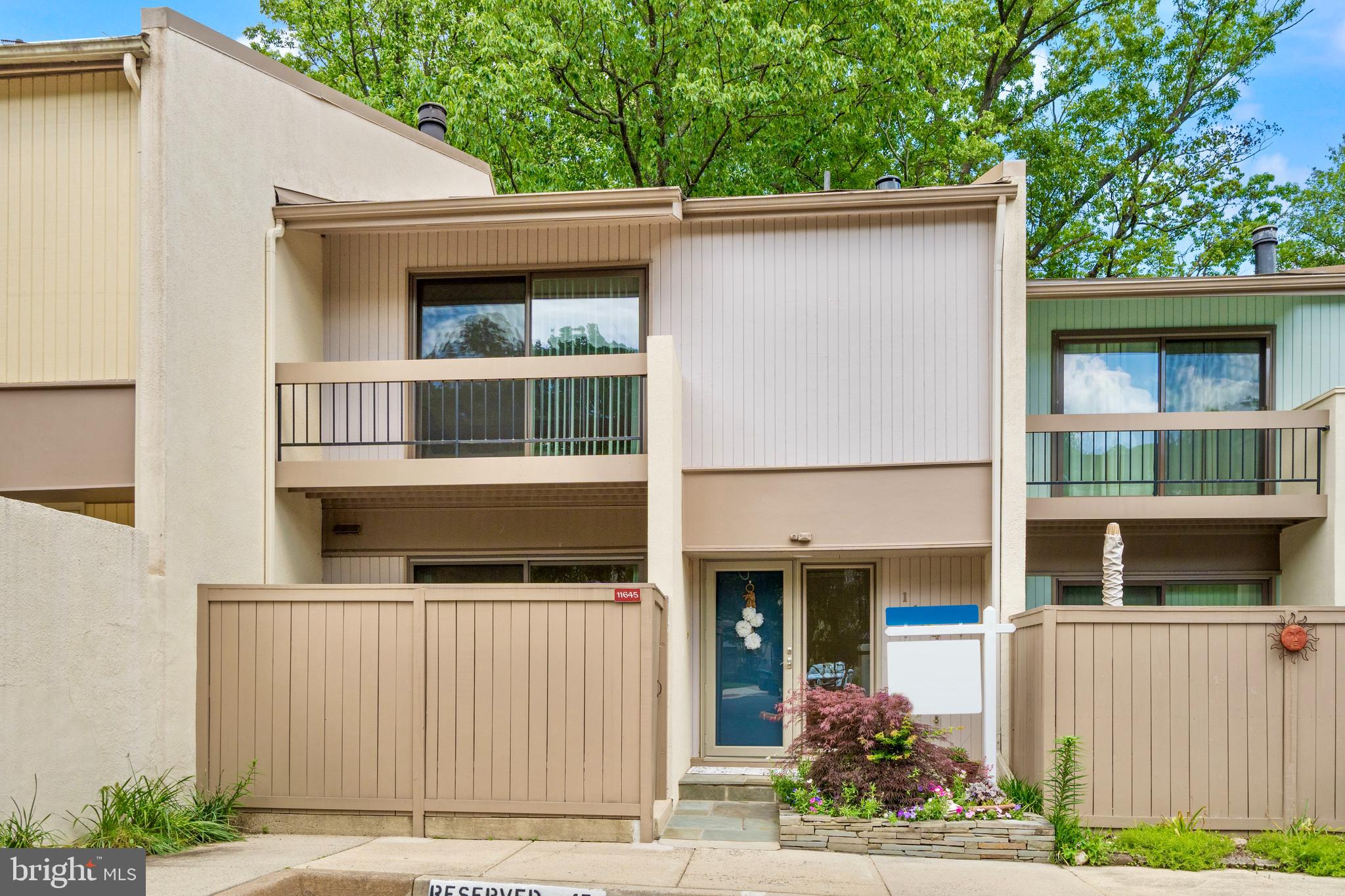 11645 Newbridge Ct