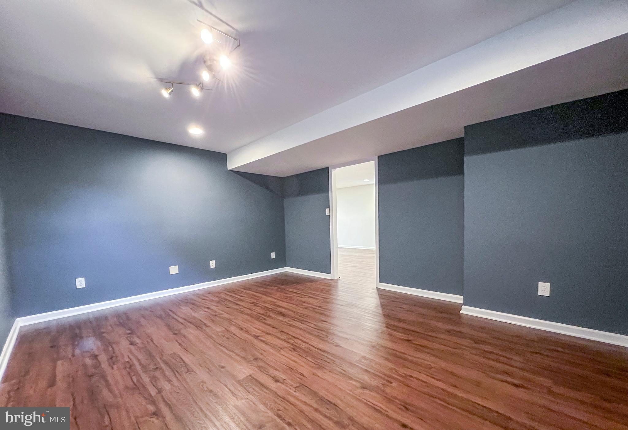 3909 BEEKER MILL PL