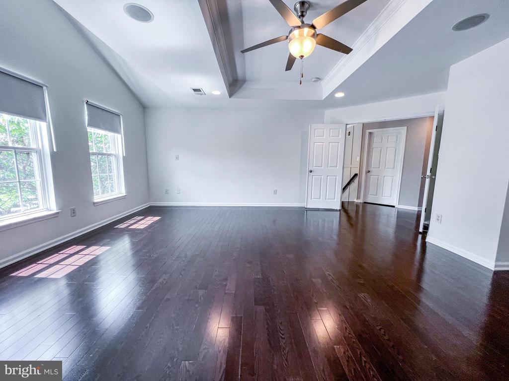 3909 BEEKER MILL PL