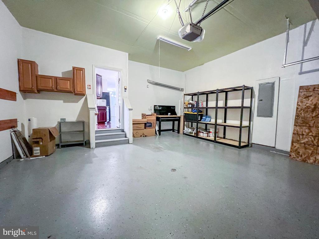 3909 BEEKER MILL PL