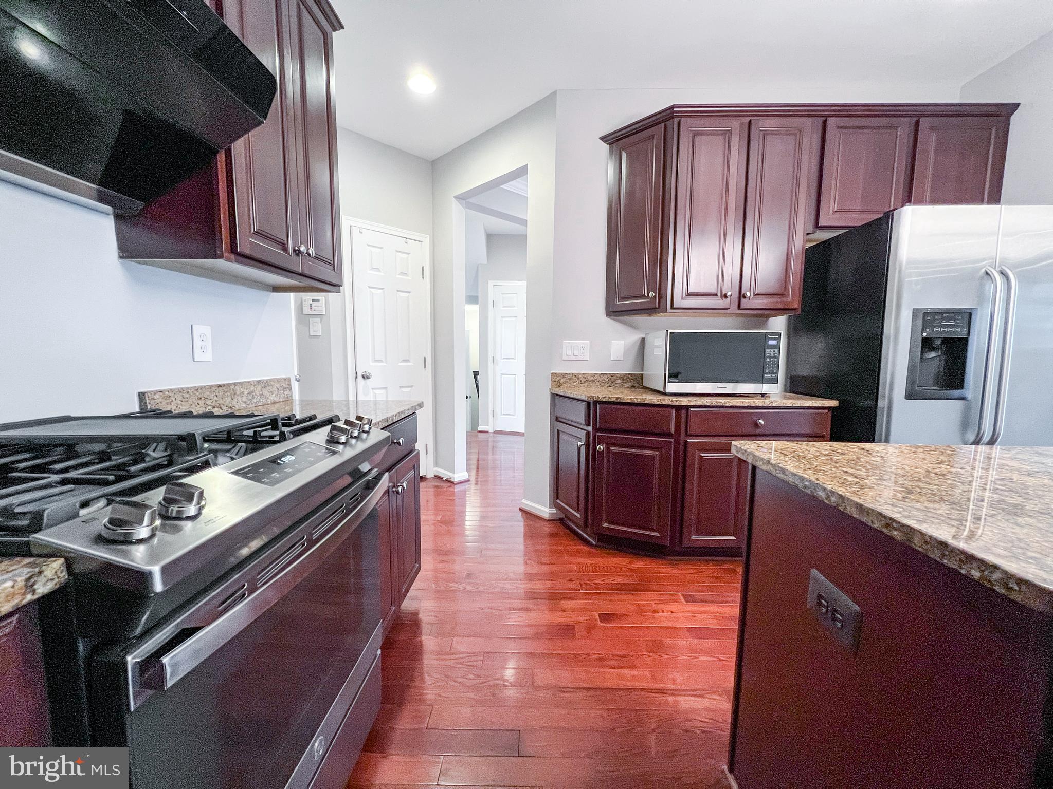 3909 BEEKER MILL PL